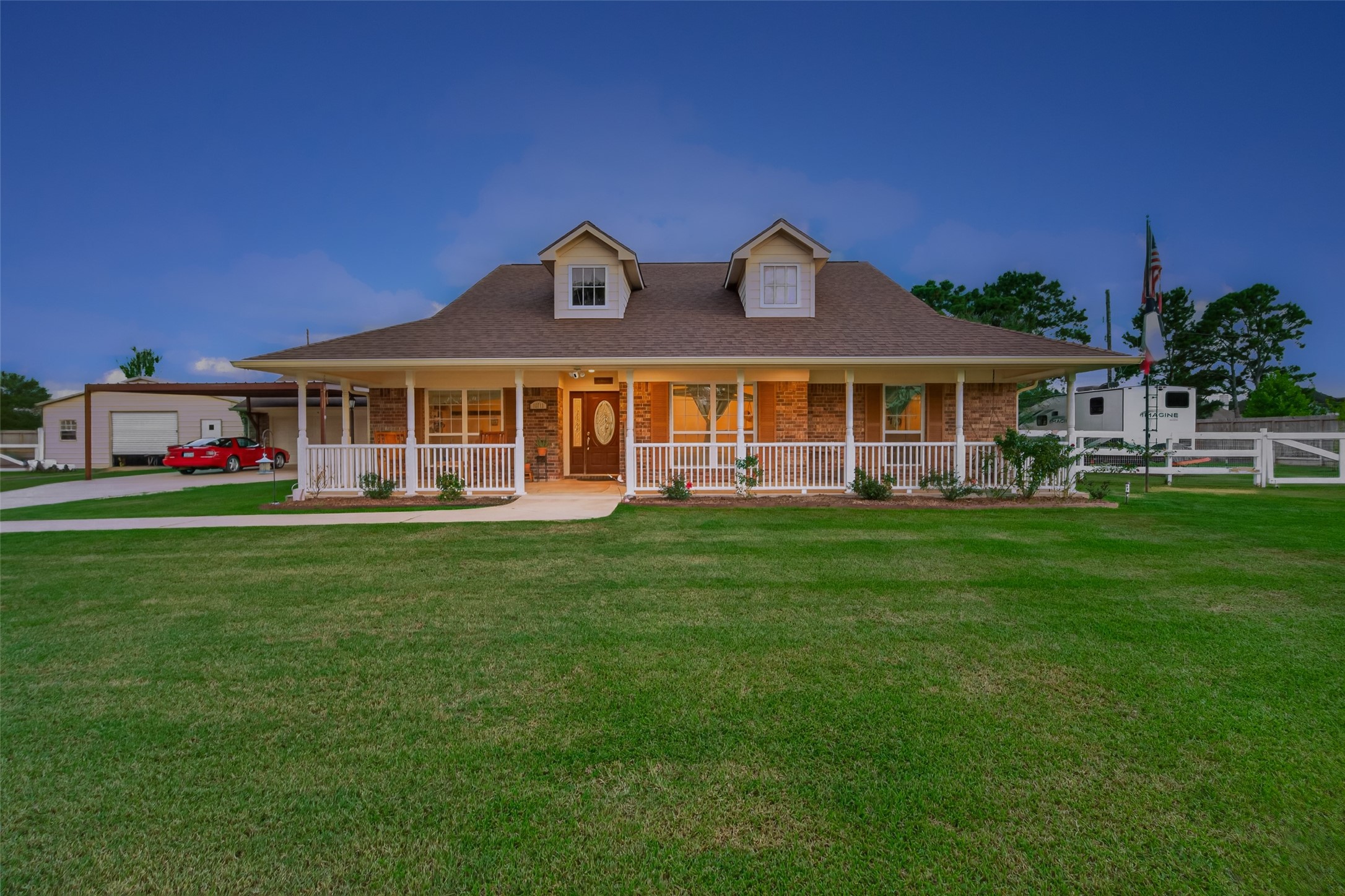 Listing photo 2