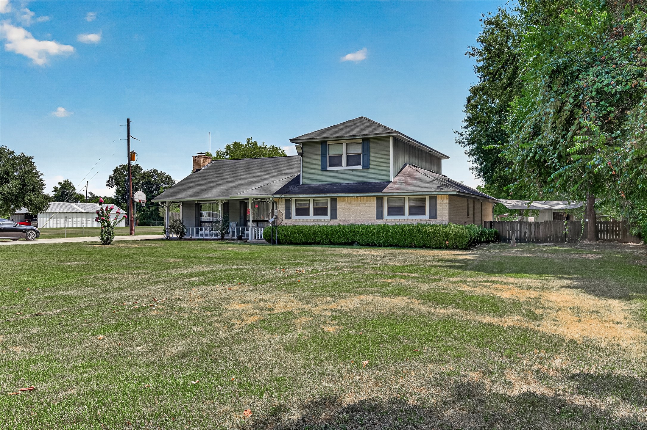 Listing photo 4