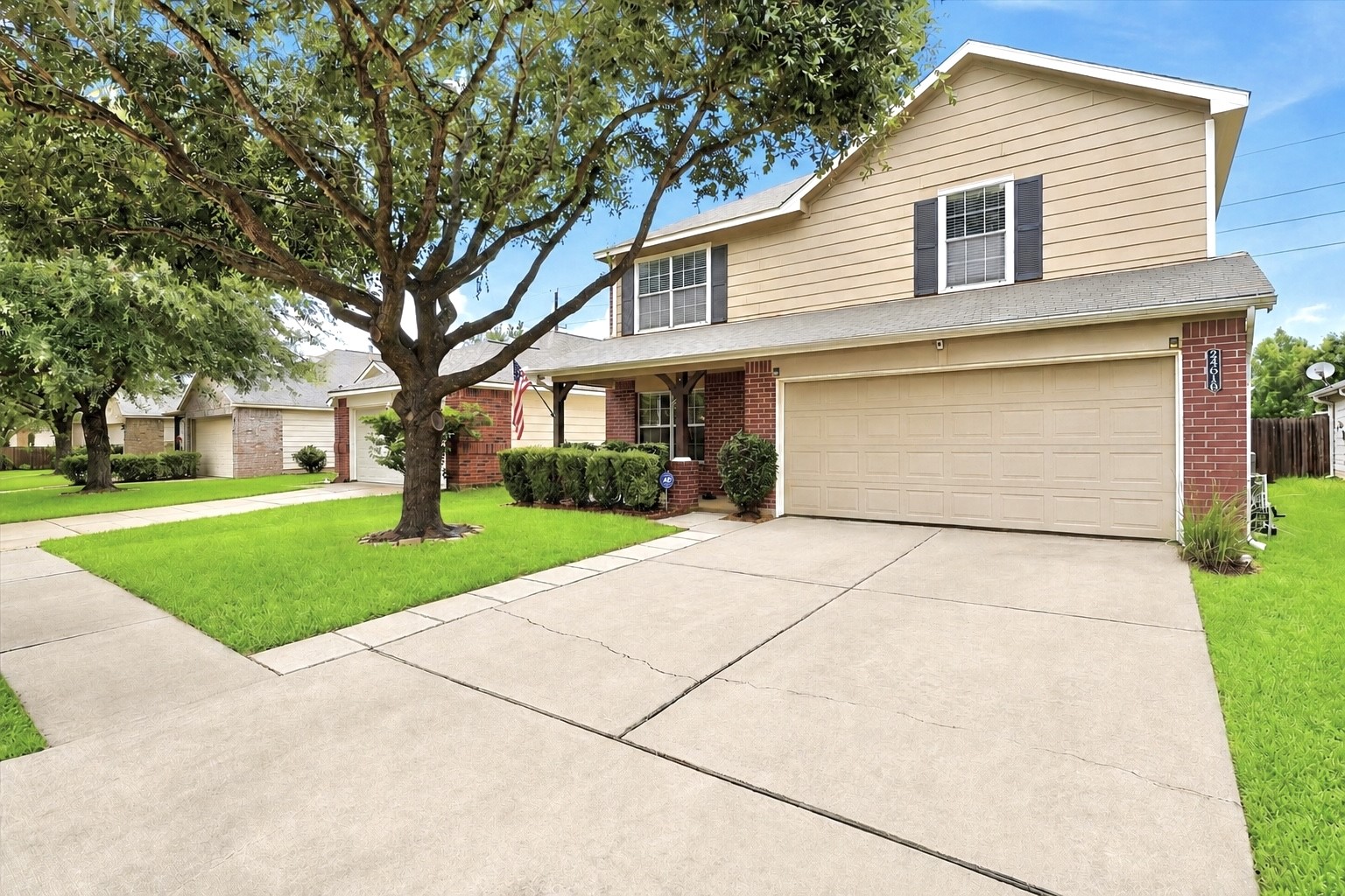 Listing photo 1