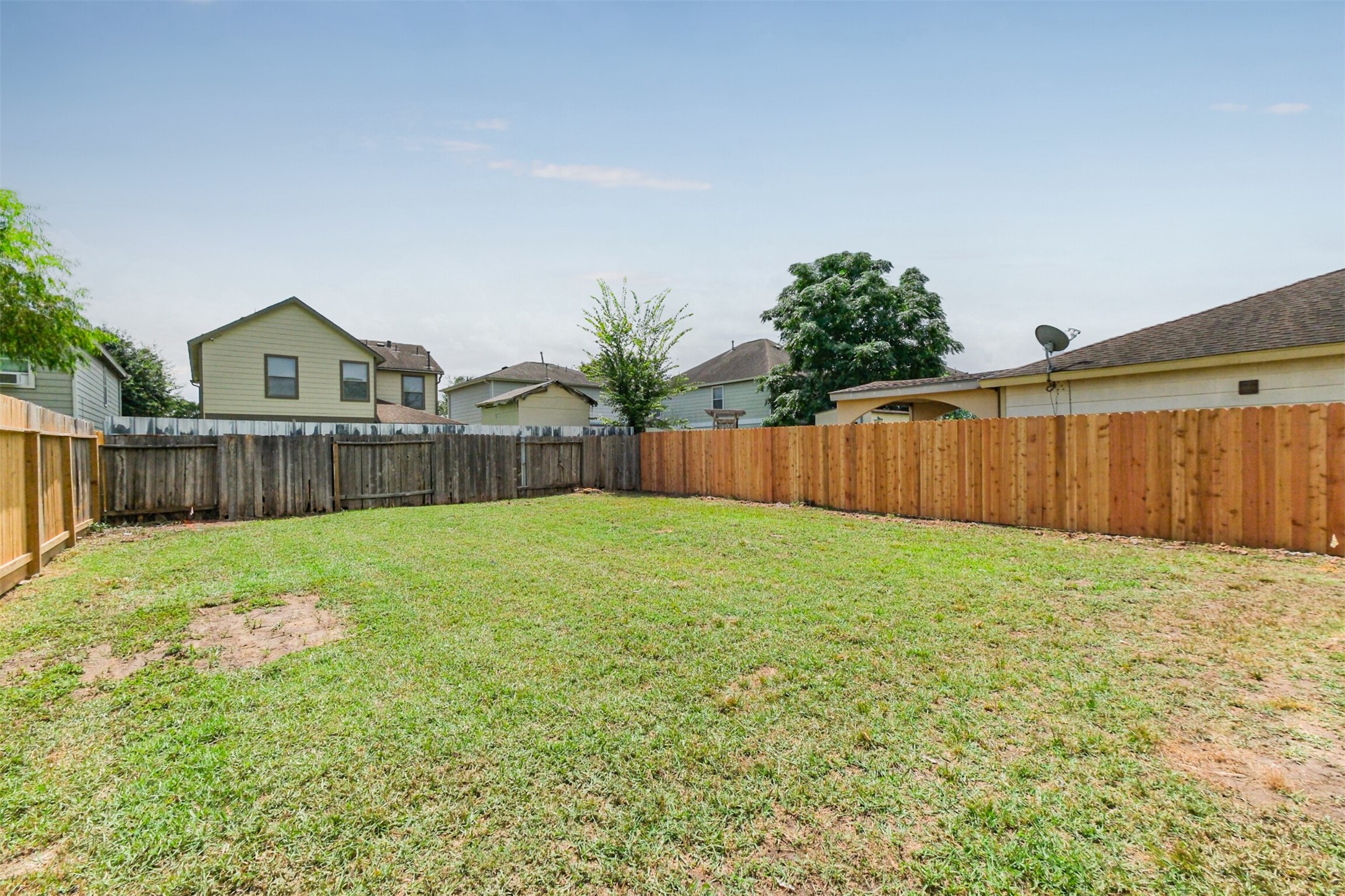 Listing photo 5