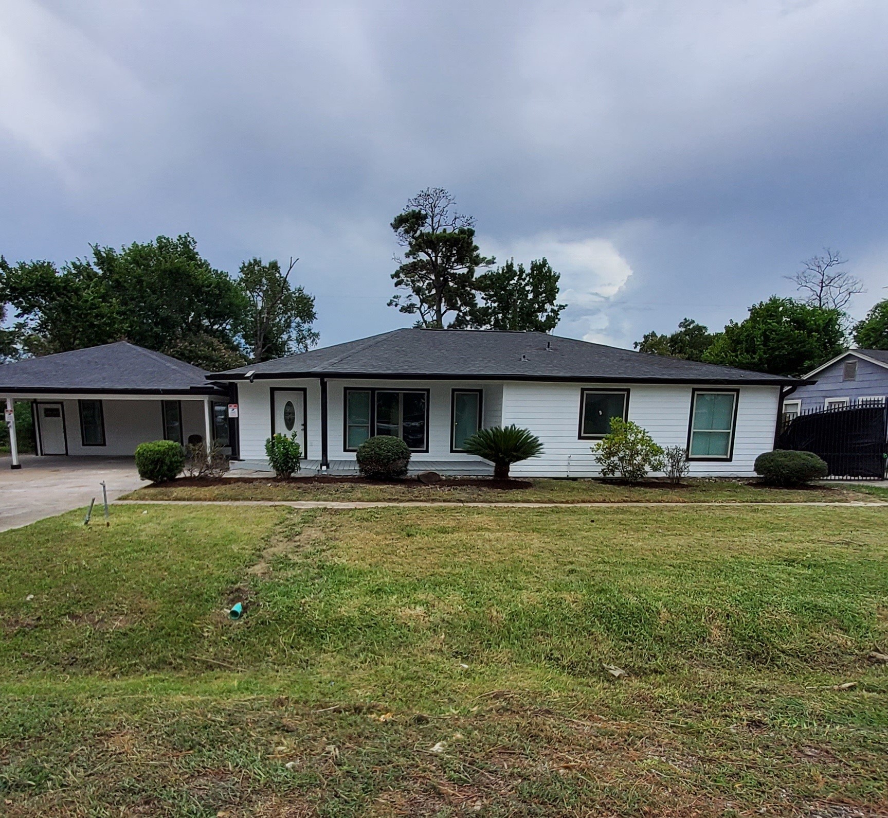 Listing photo 1