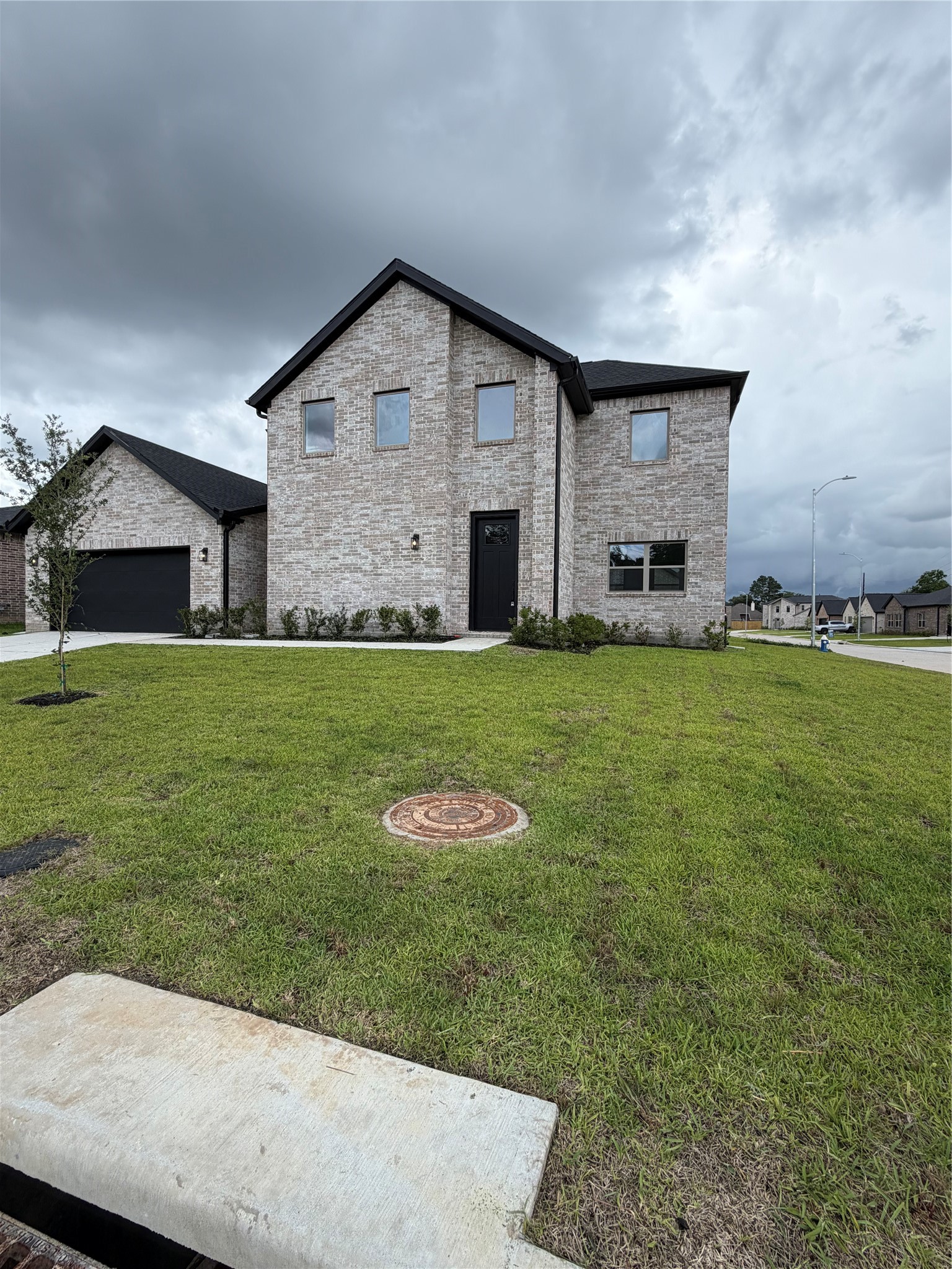 Listing photo 3