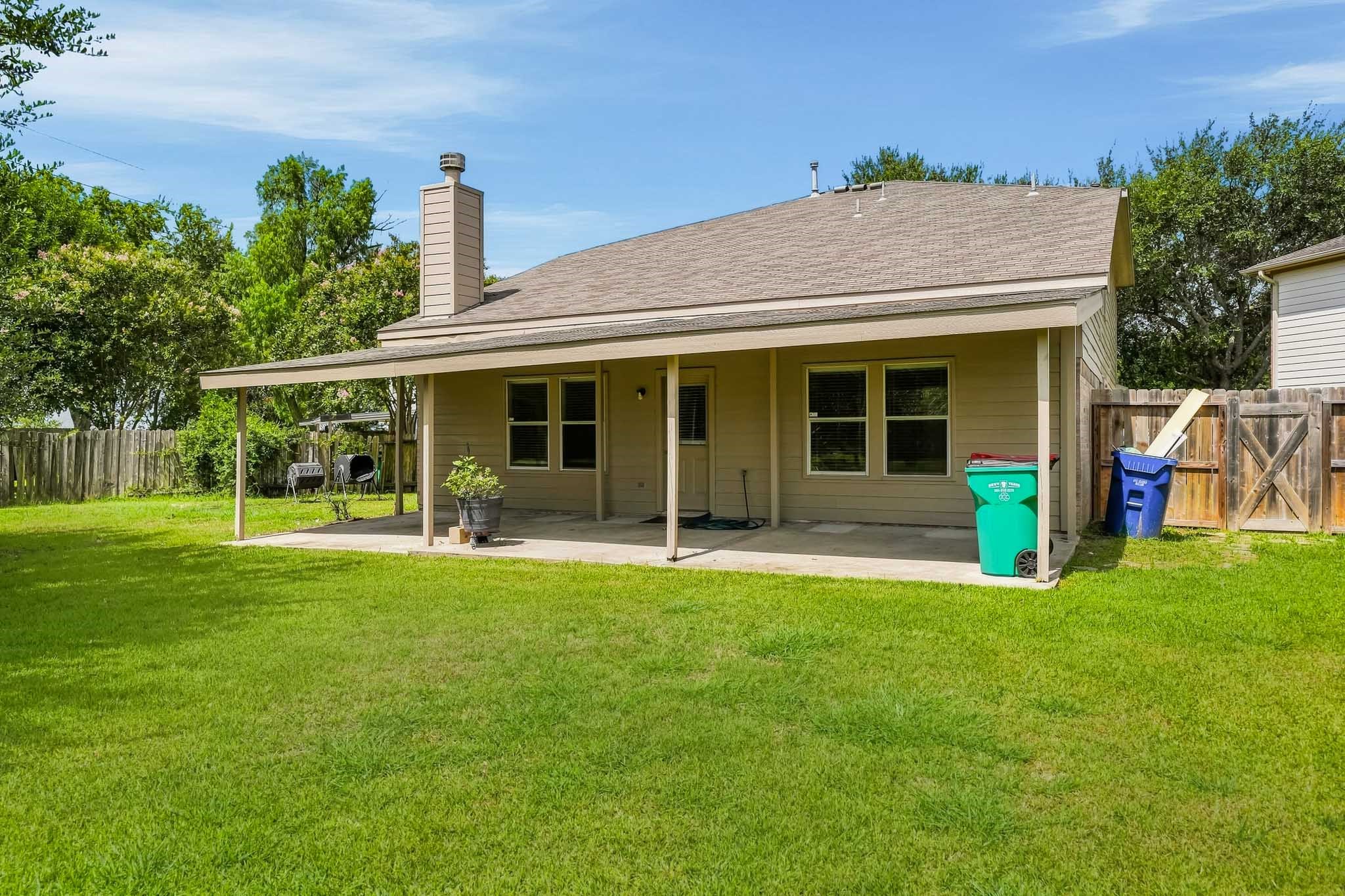 Listing photo 1