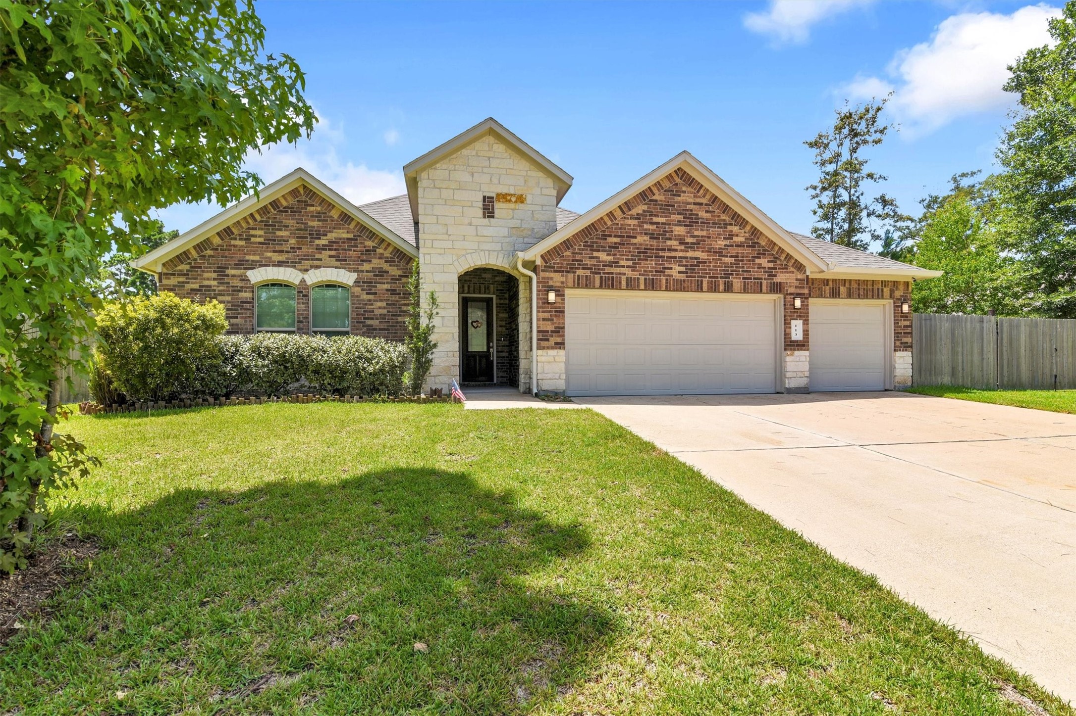 Listing photo 1