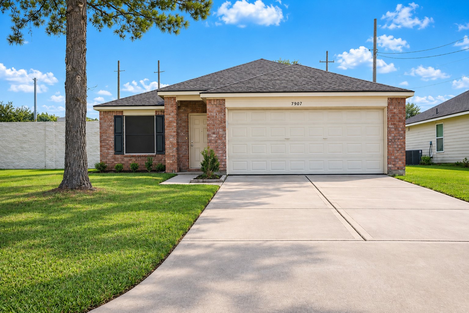 Listing photo 1