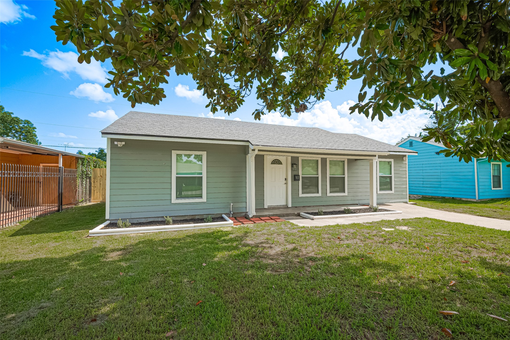 Listing photo 1
