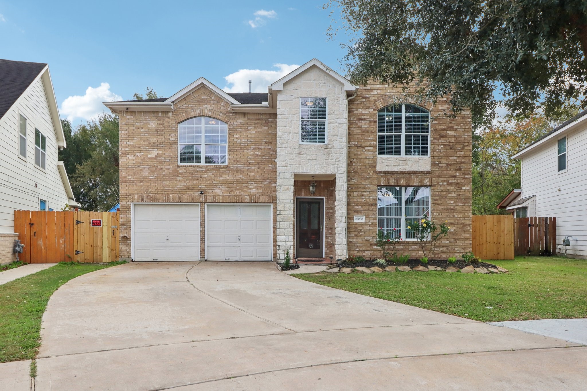 Listing photo 1