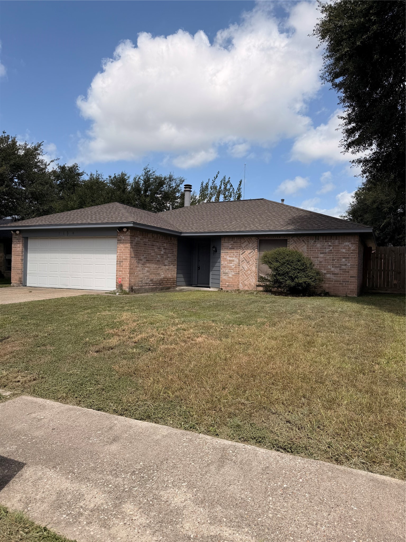 Listing photo 1