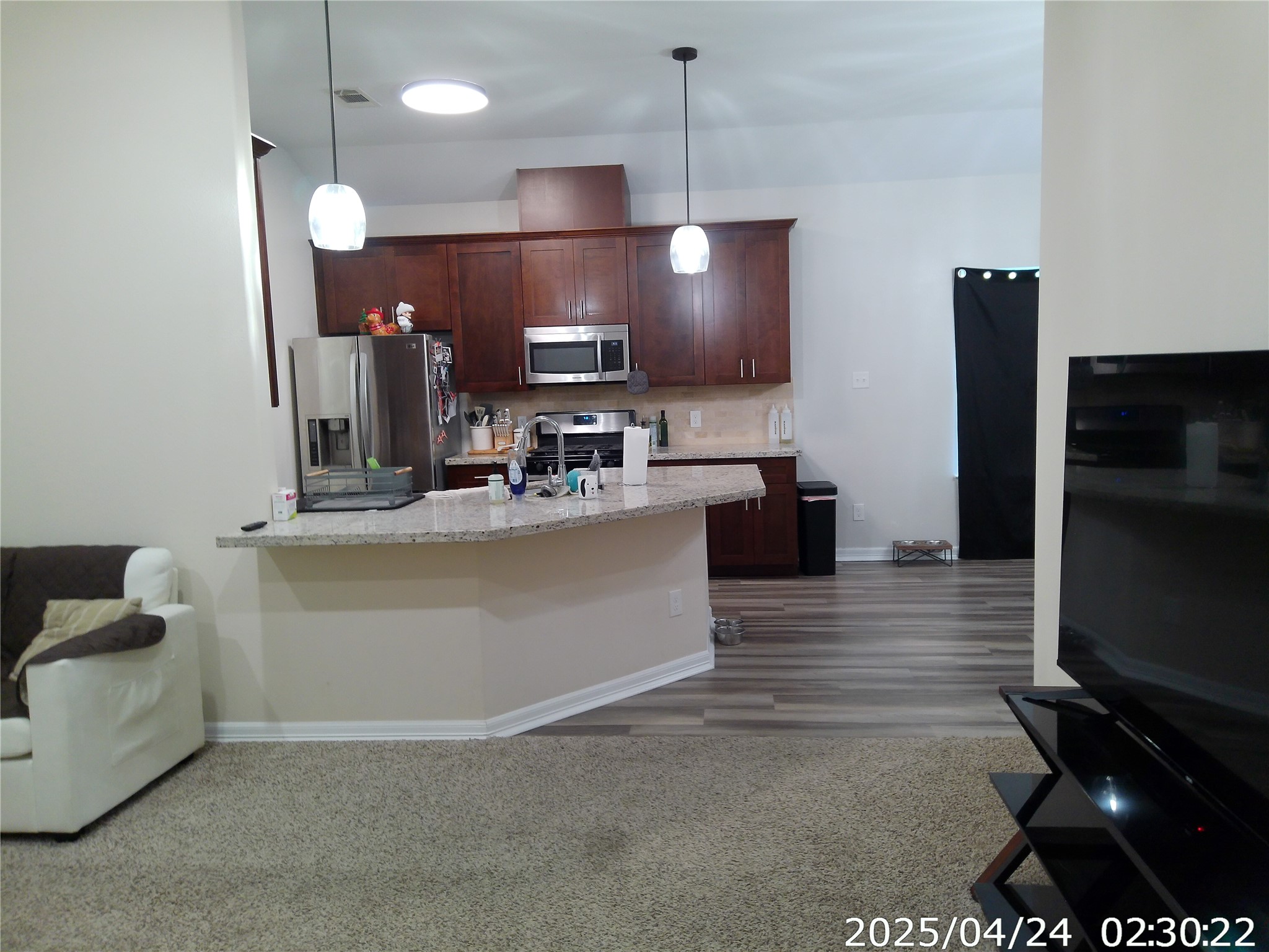Listing photo 3