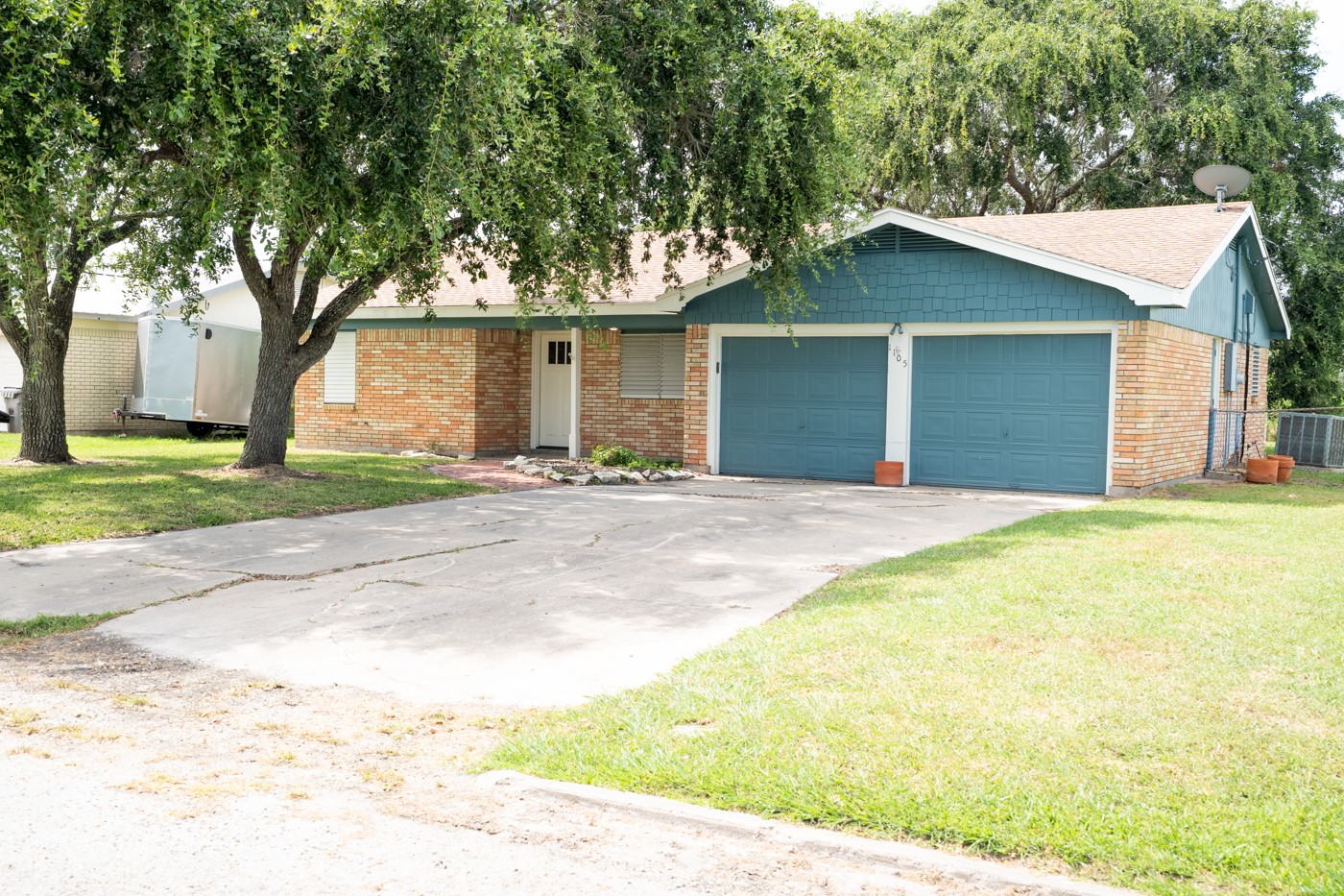Listing photo 3
