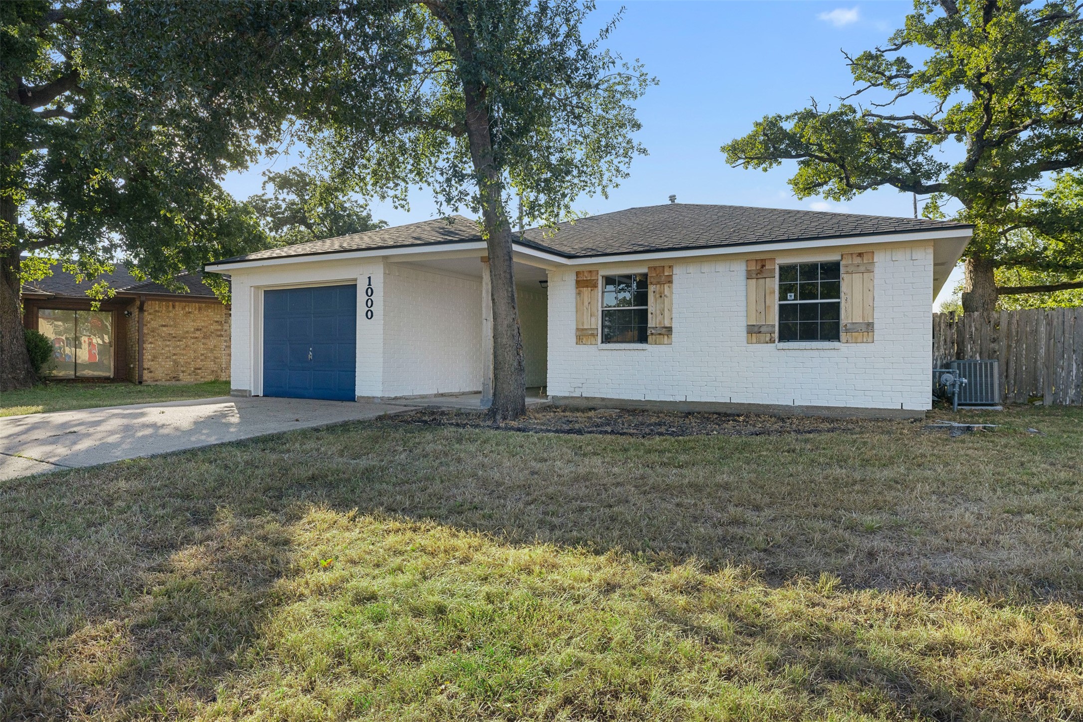 Listing photo 1