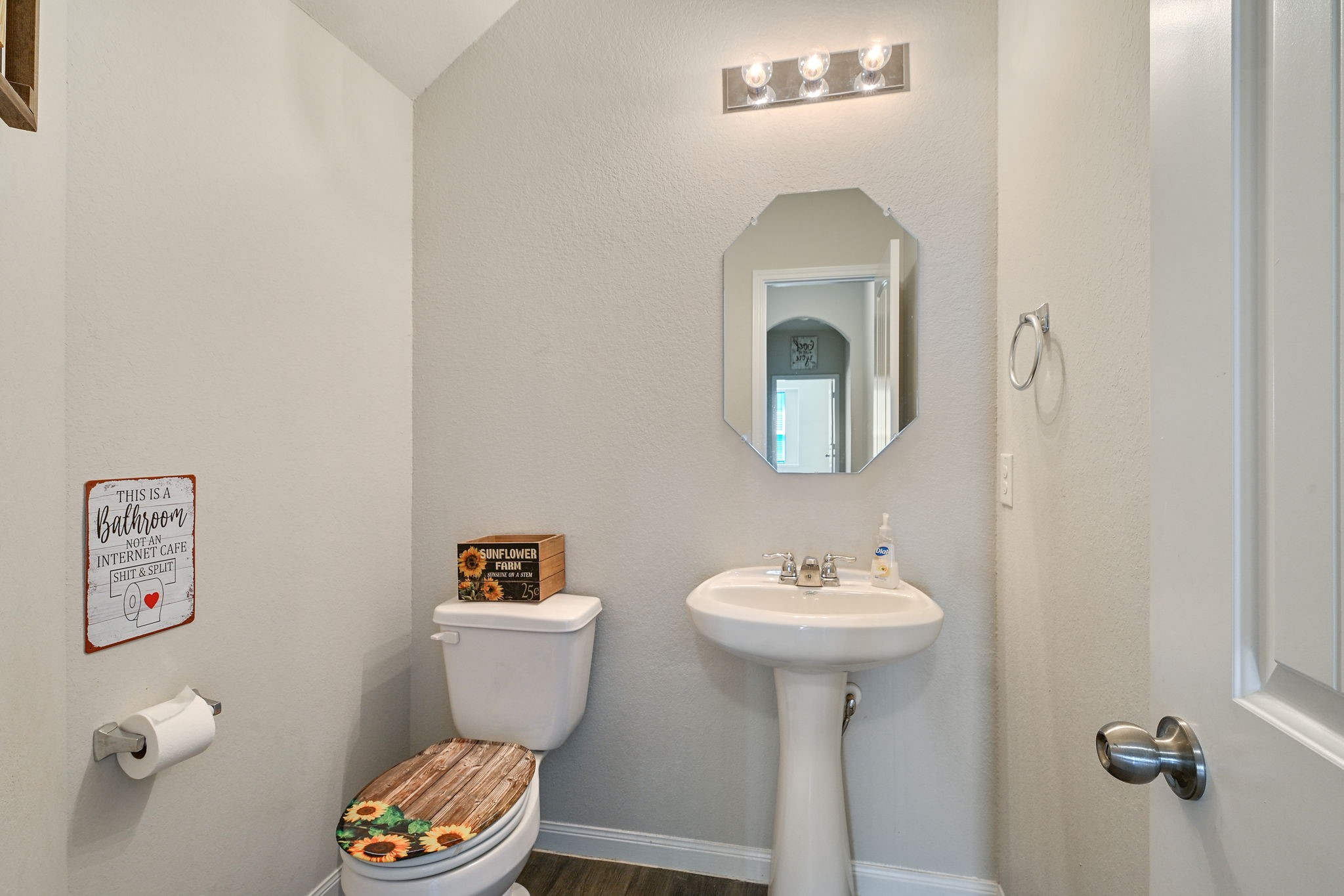 Listing photo 5