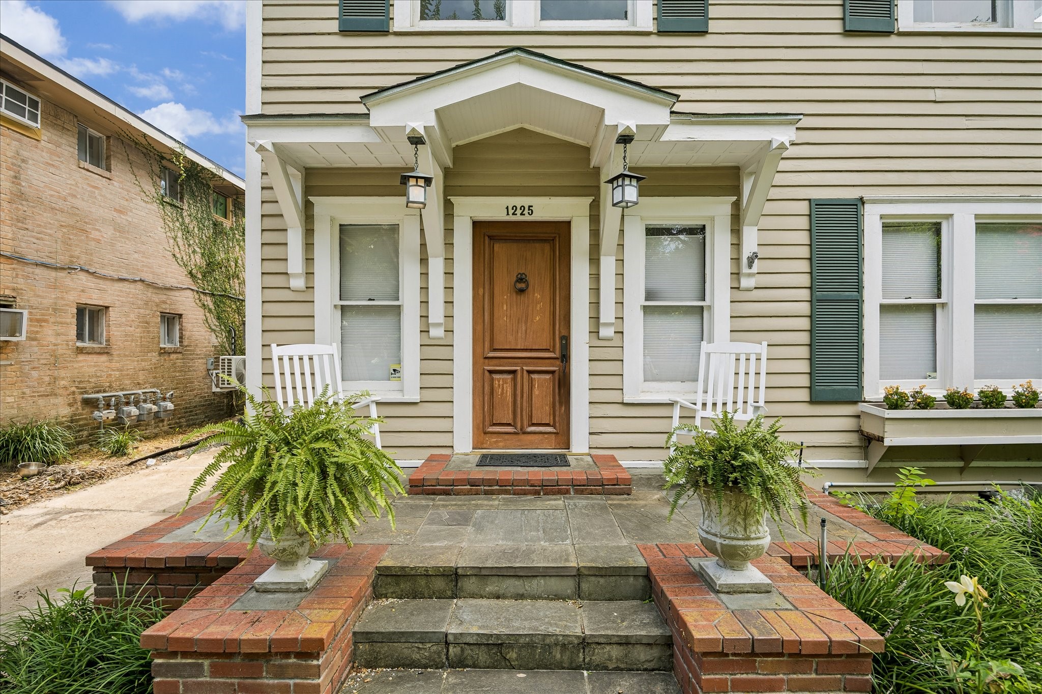 Listing photo 3