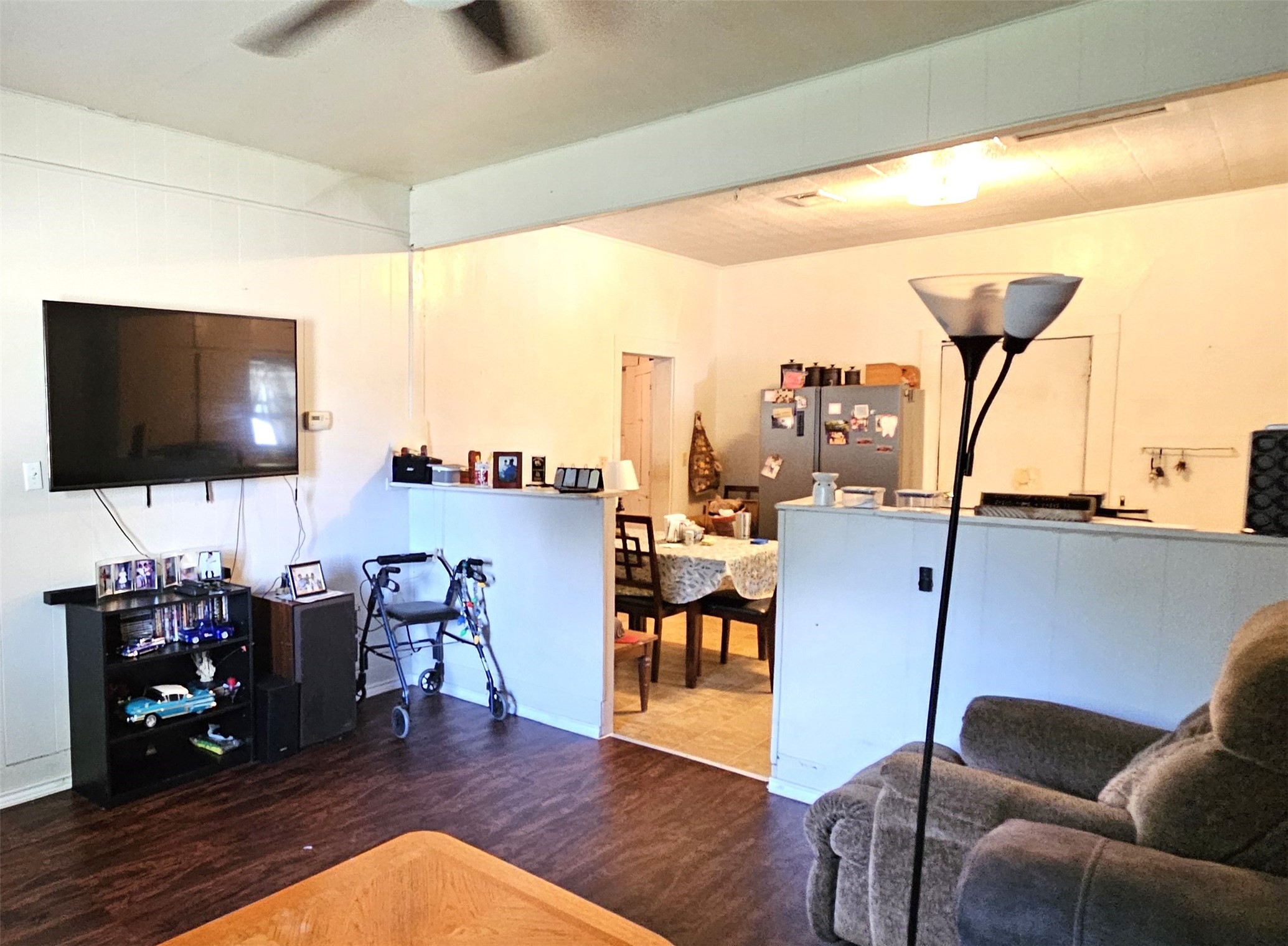 Listing photo 5