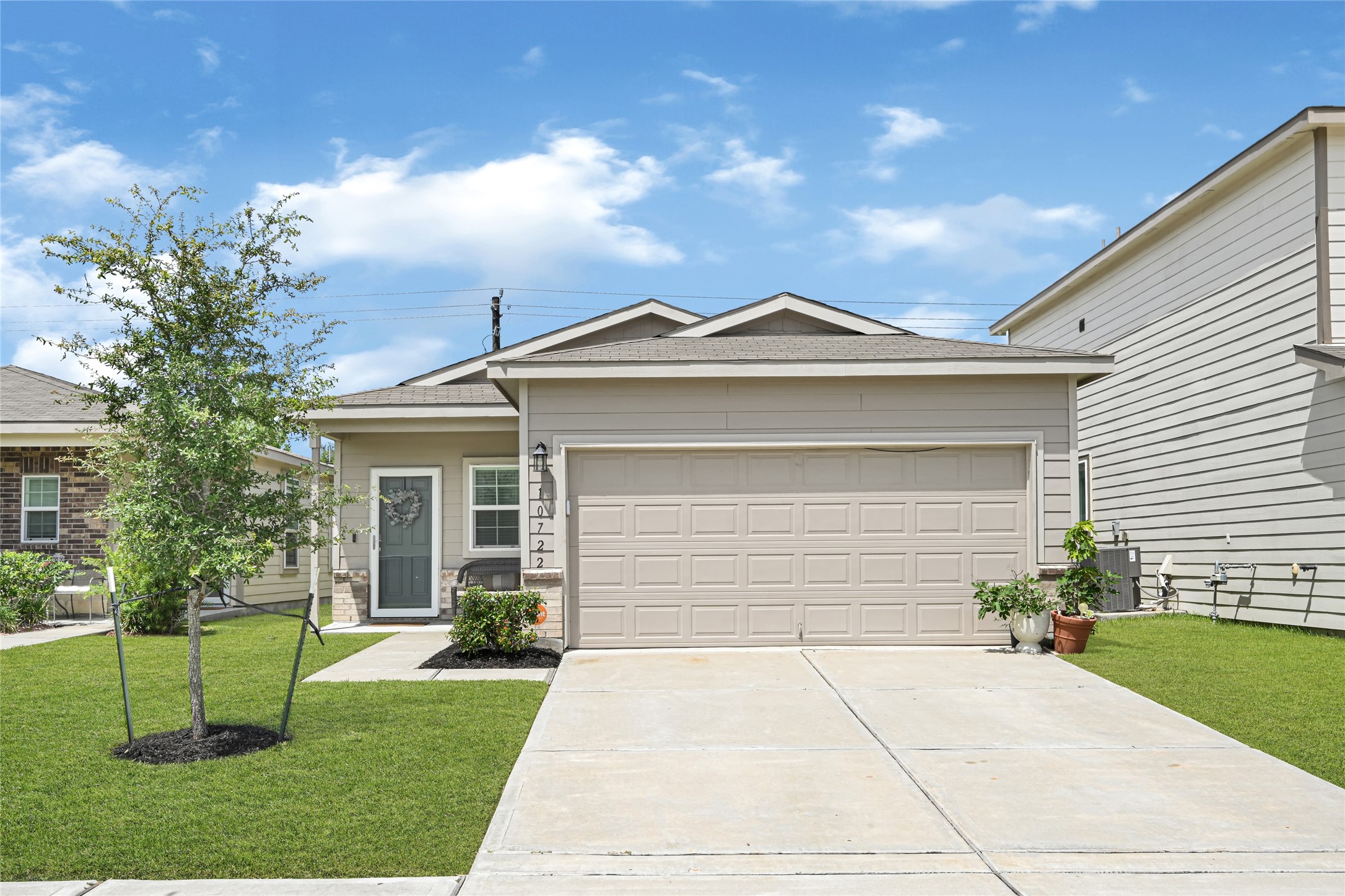 Listing photo 1