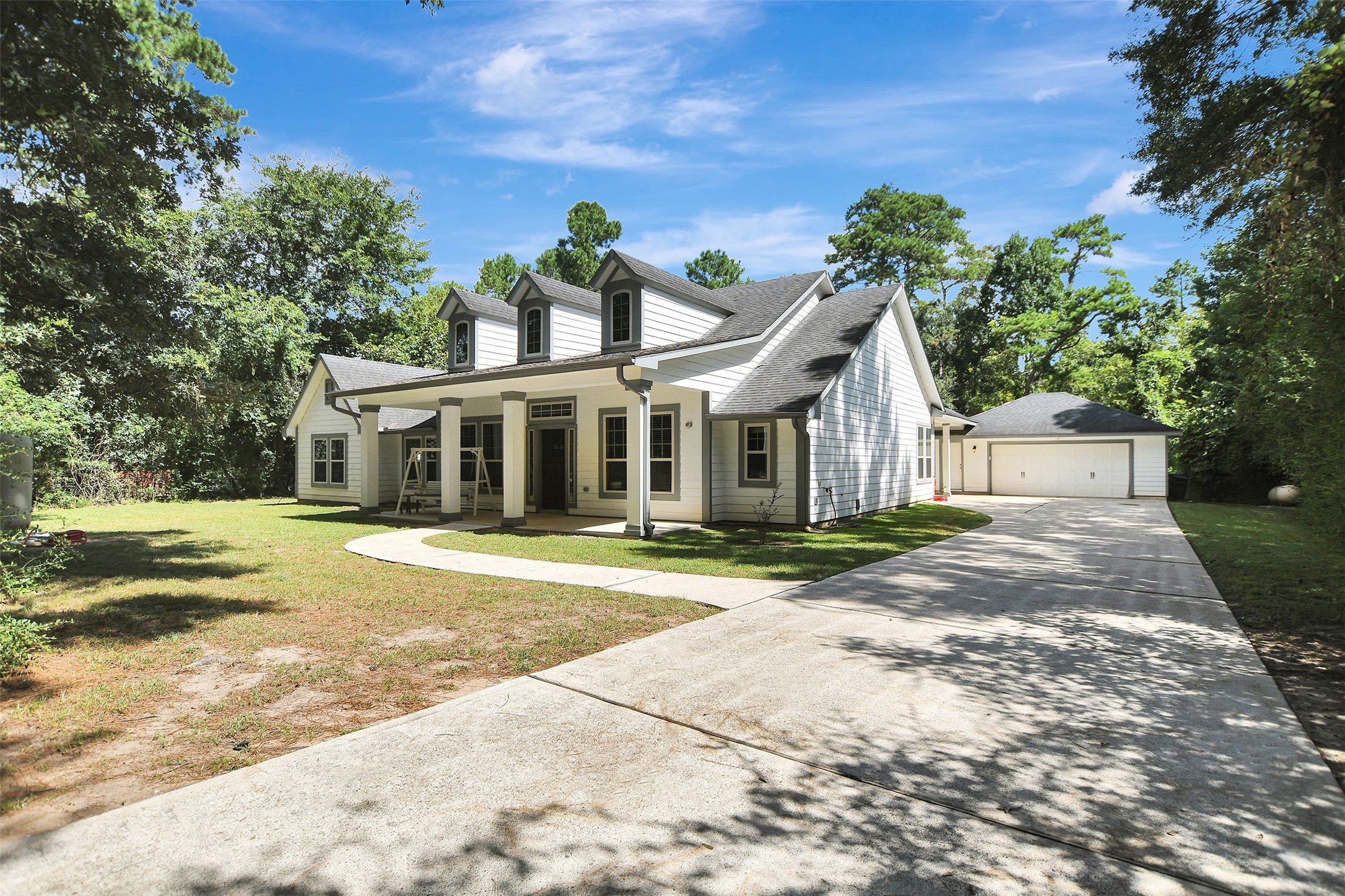 Listing photo 2