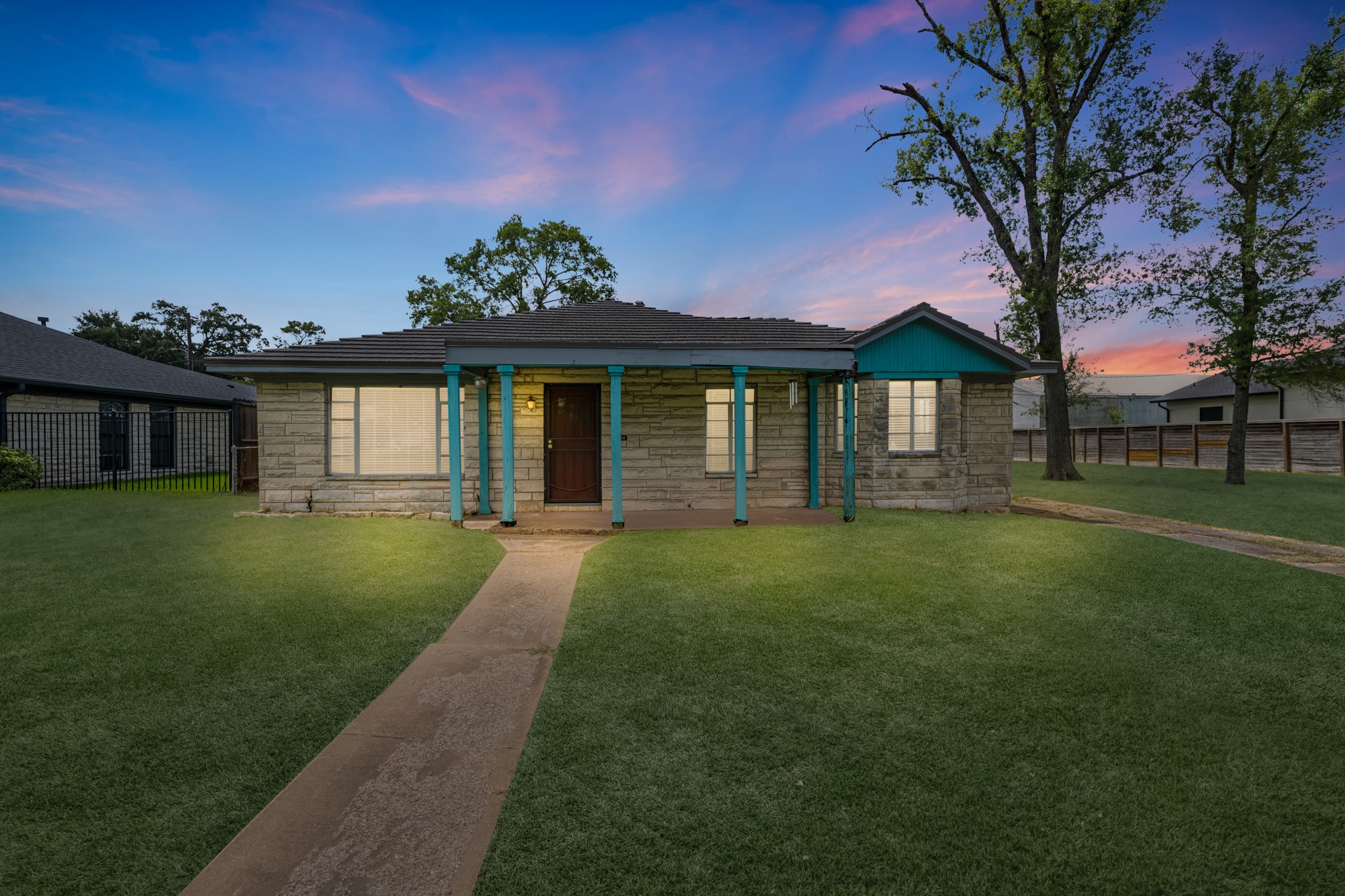 Listing photo 1