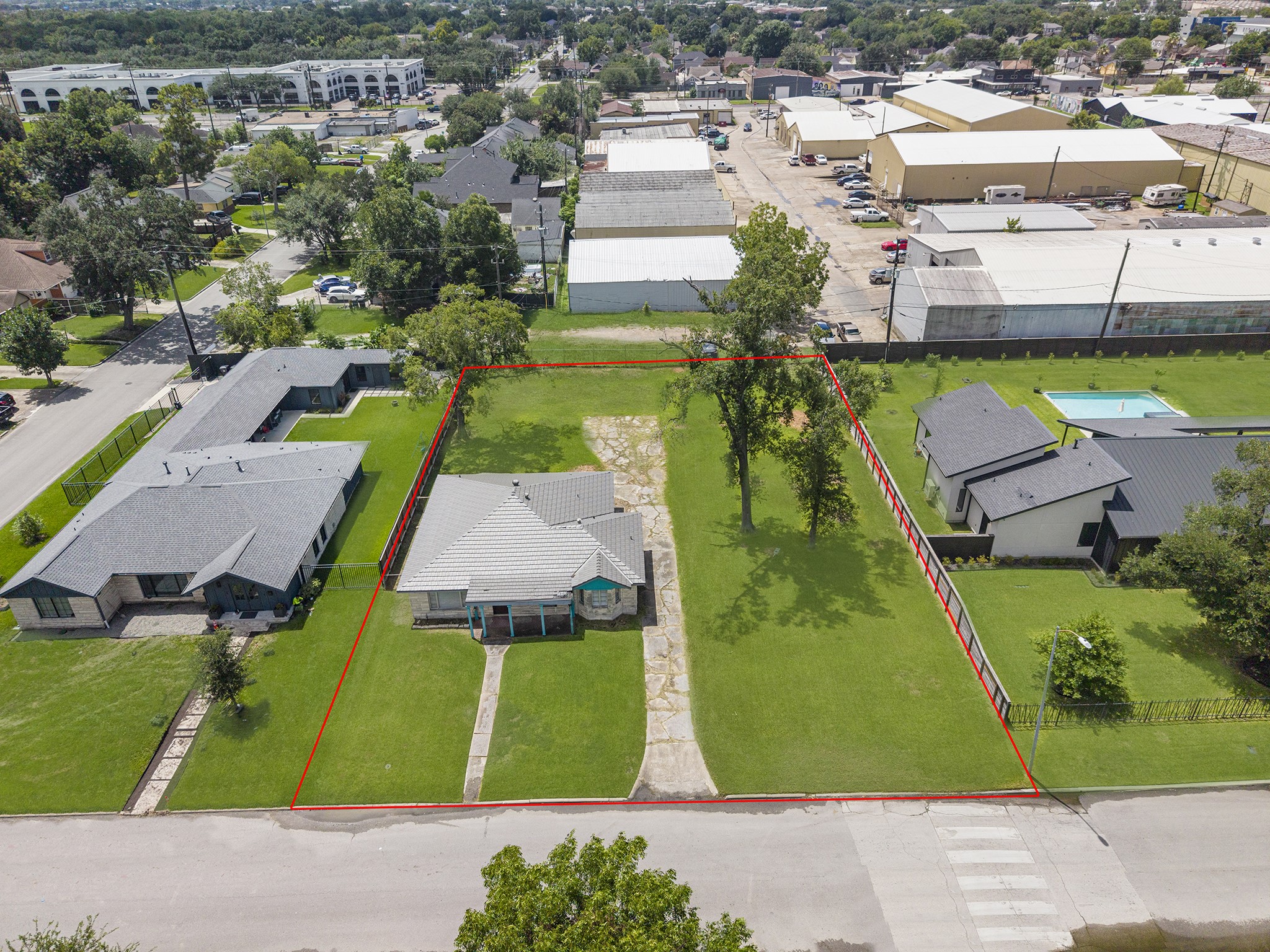 Listing photo 1