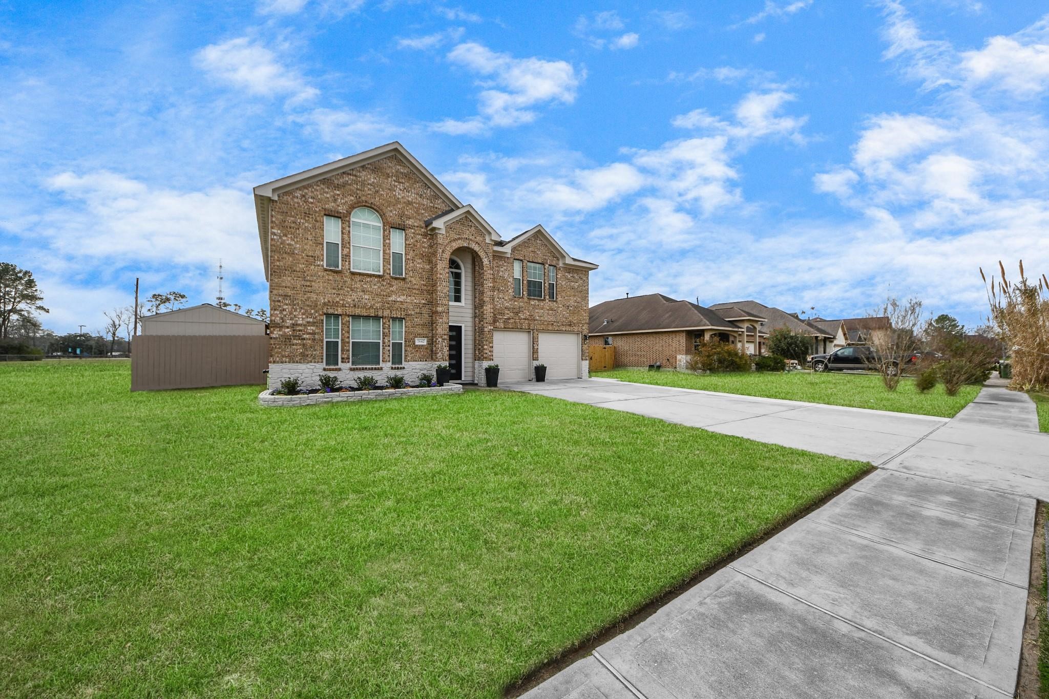 Listing photo 3