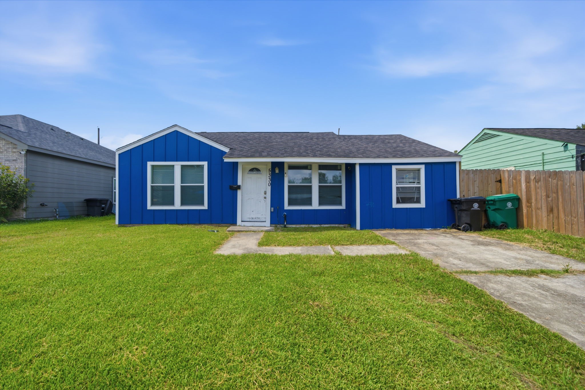 Listing photo 1