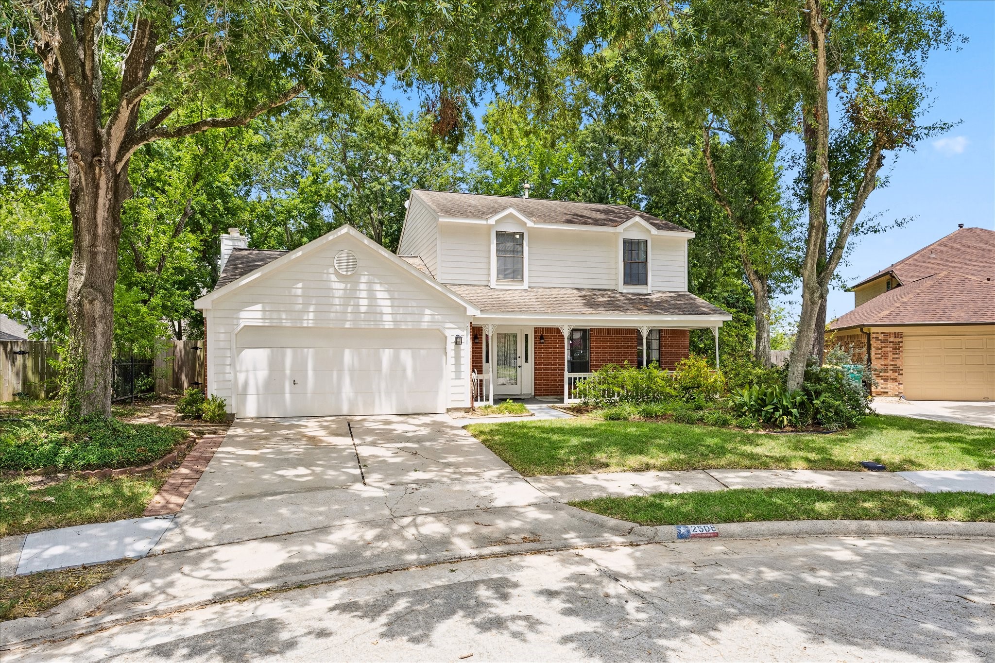 Listing photo 1