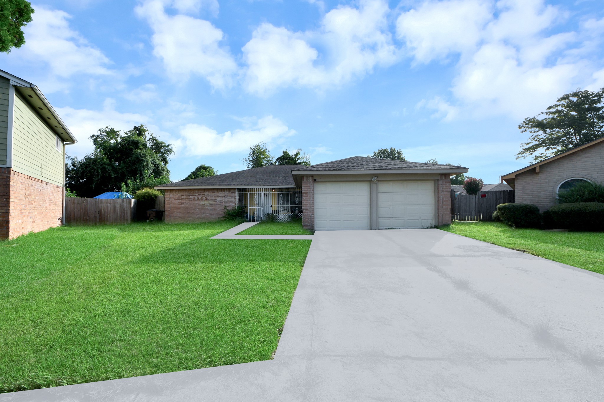 Listing photo 2