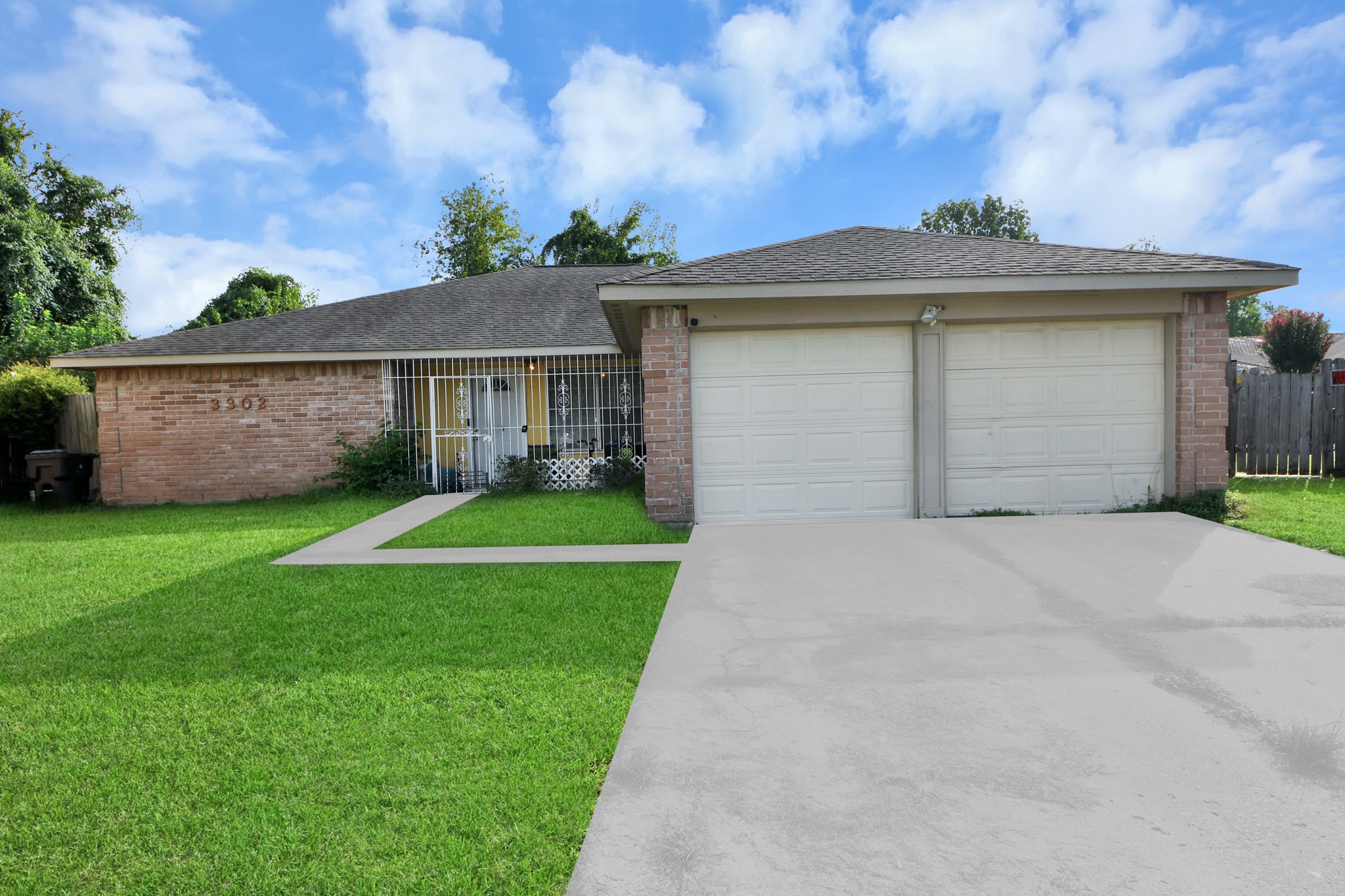 Listing photo 3