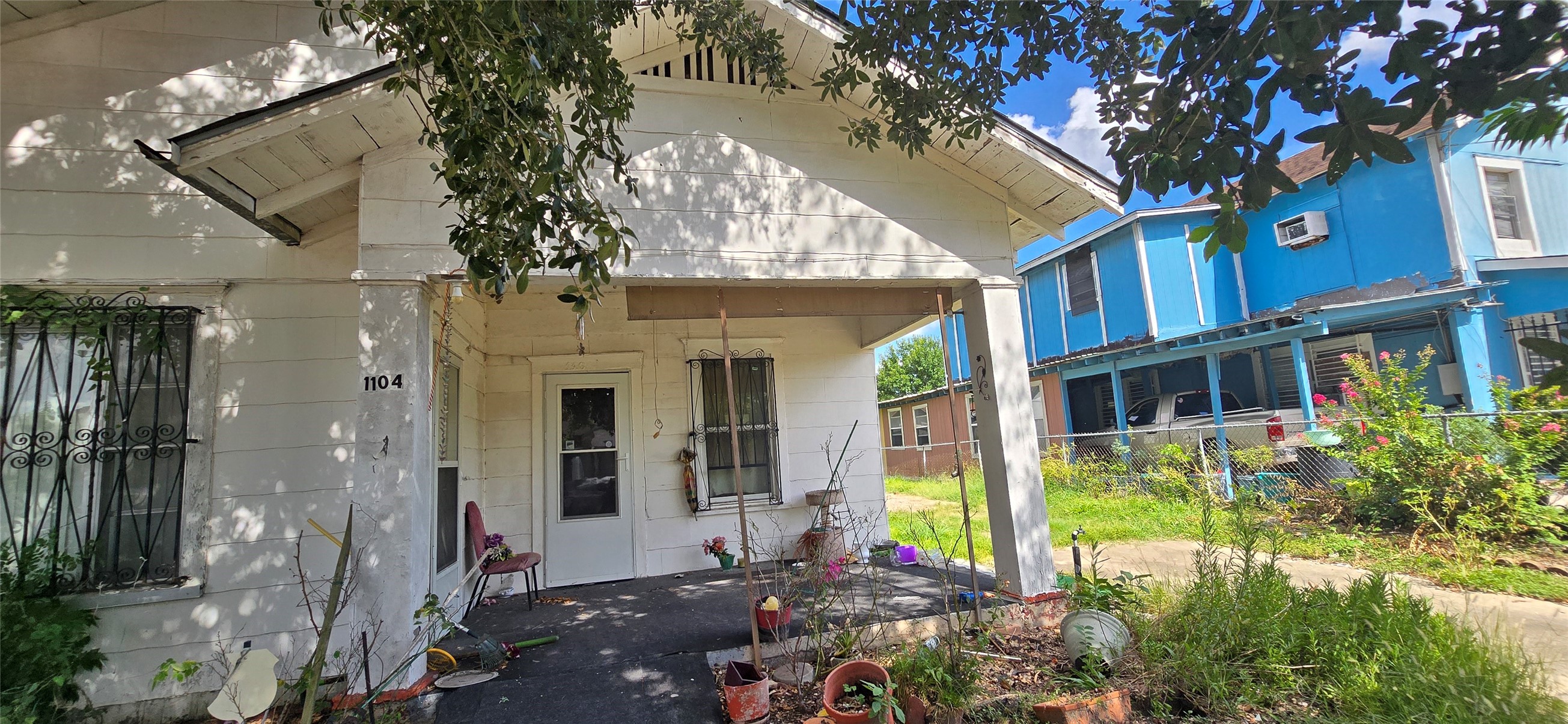 Listing photo 1
