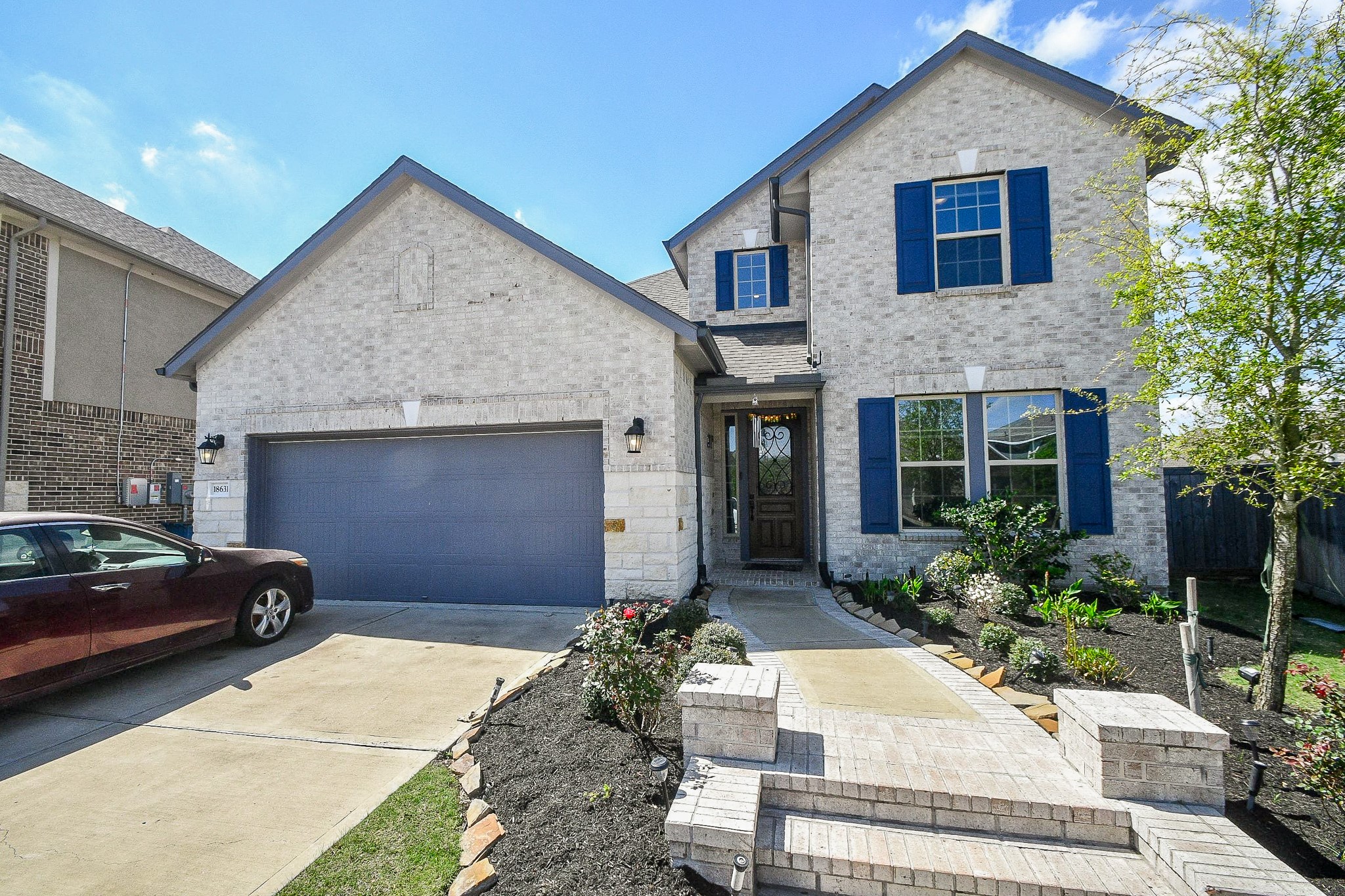 Listing photo 1