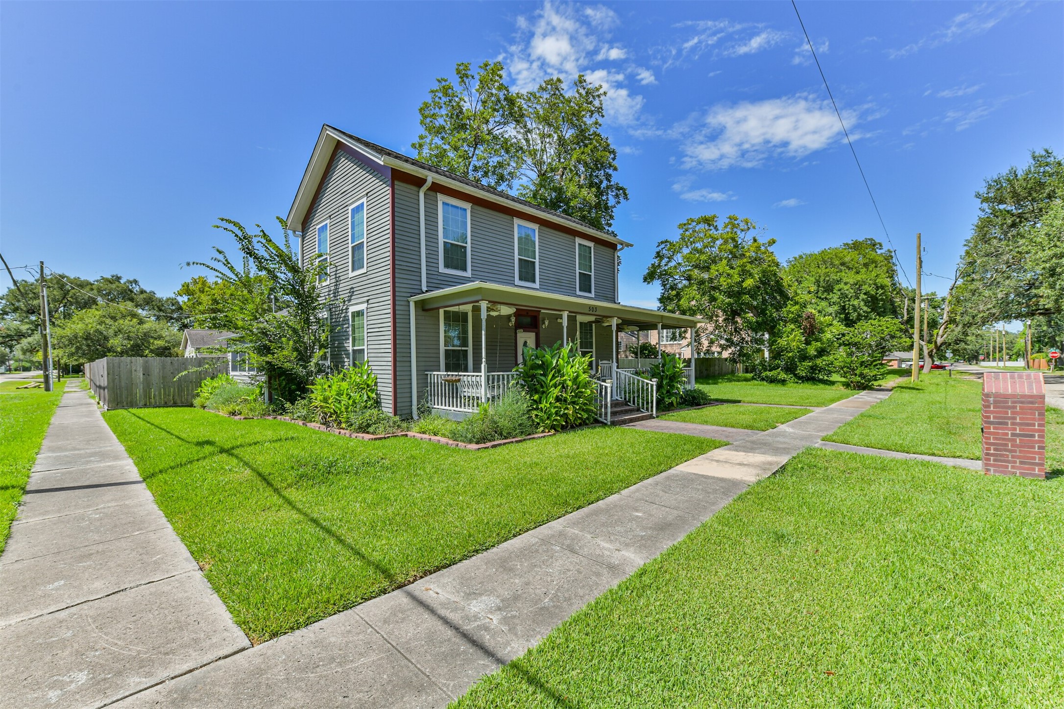 Listing photo 1