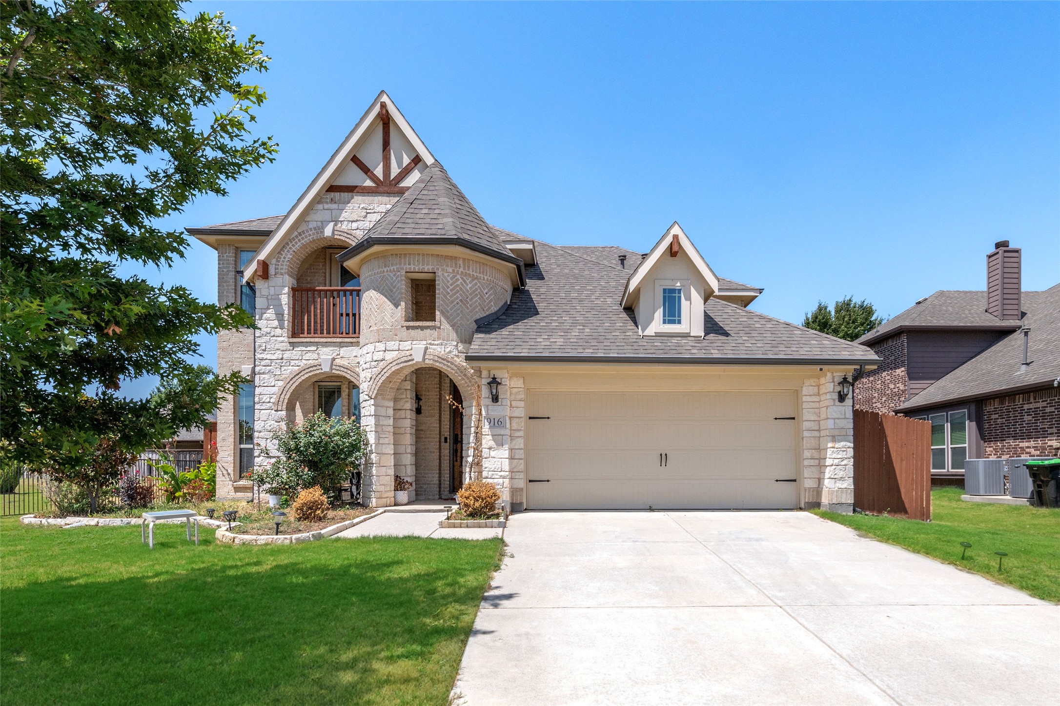 Listing photo 1