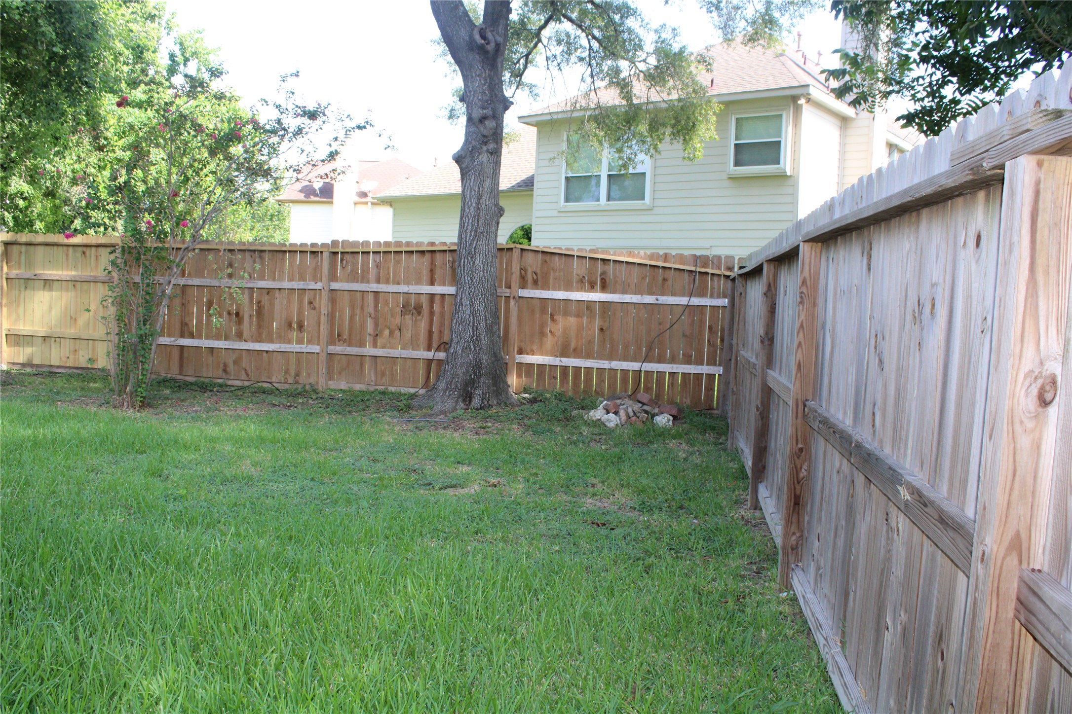 Listing photo 5
