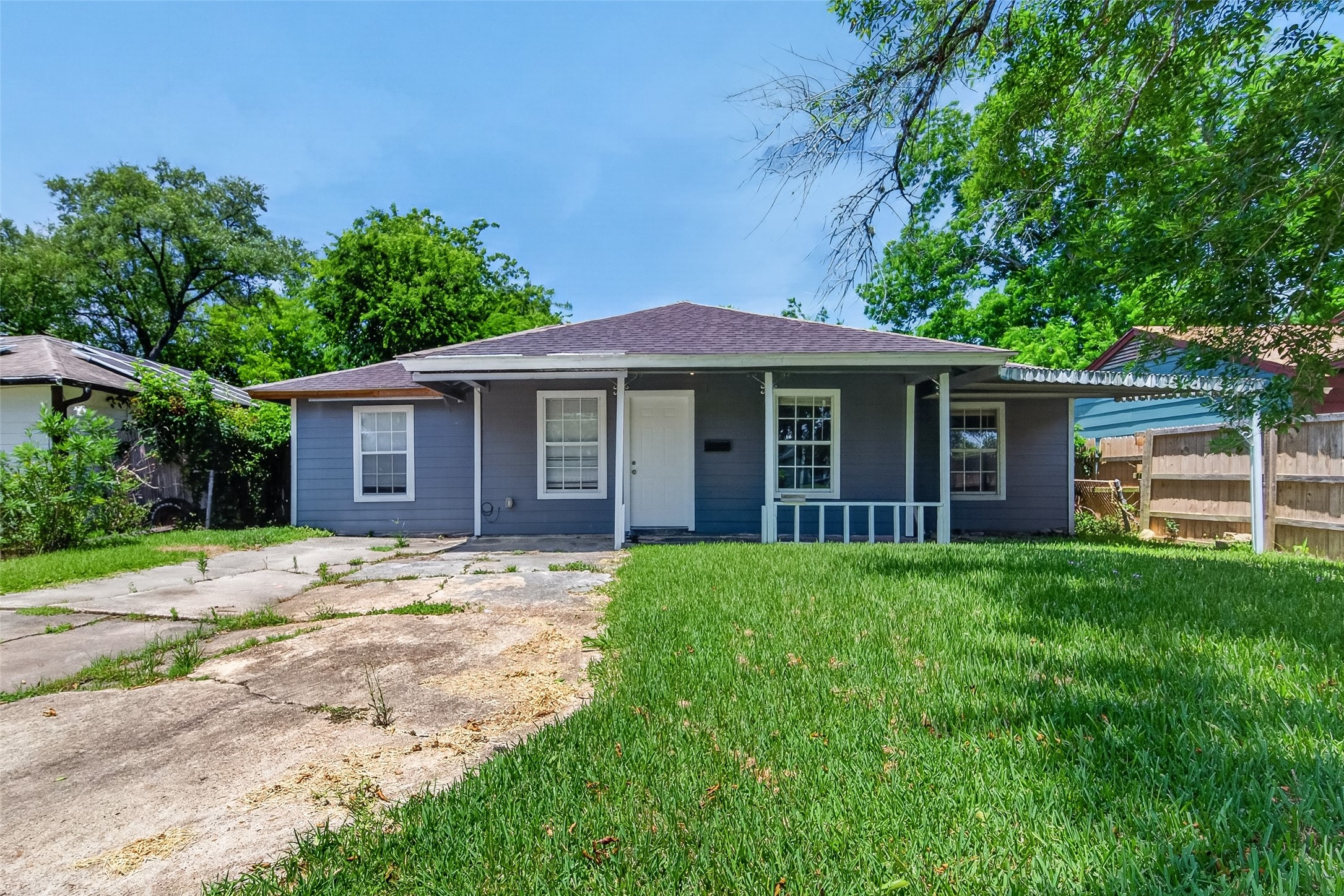 Listing photo 1