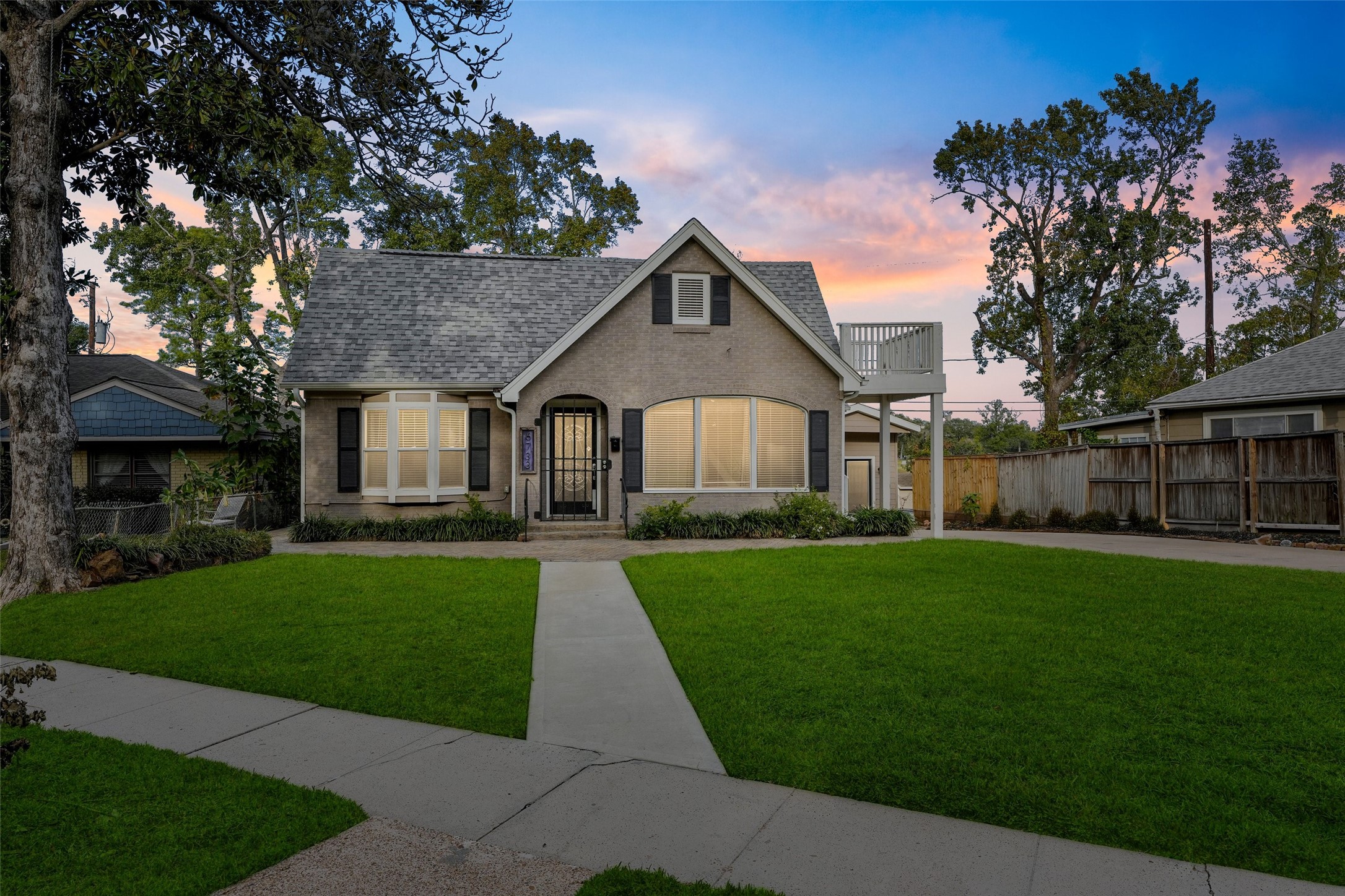 Listing photo 1