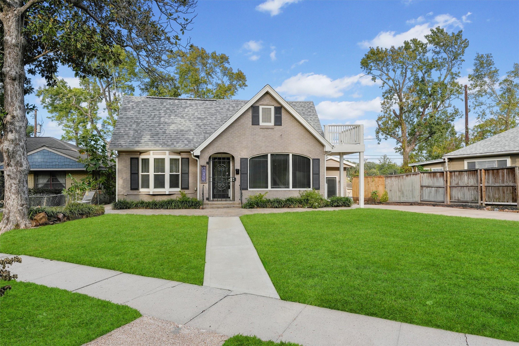 Listing photo 1