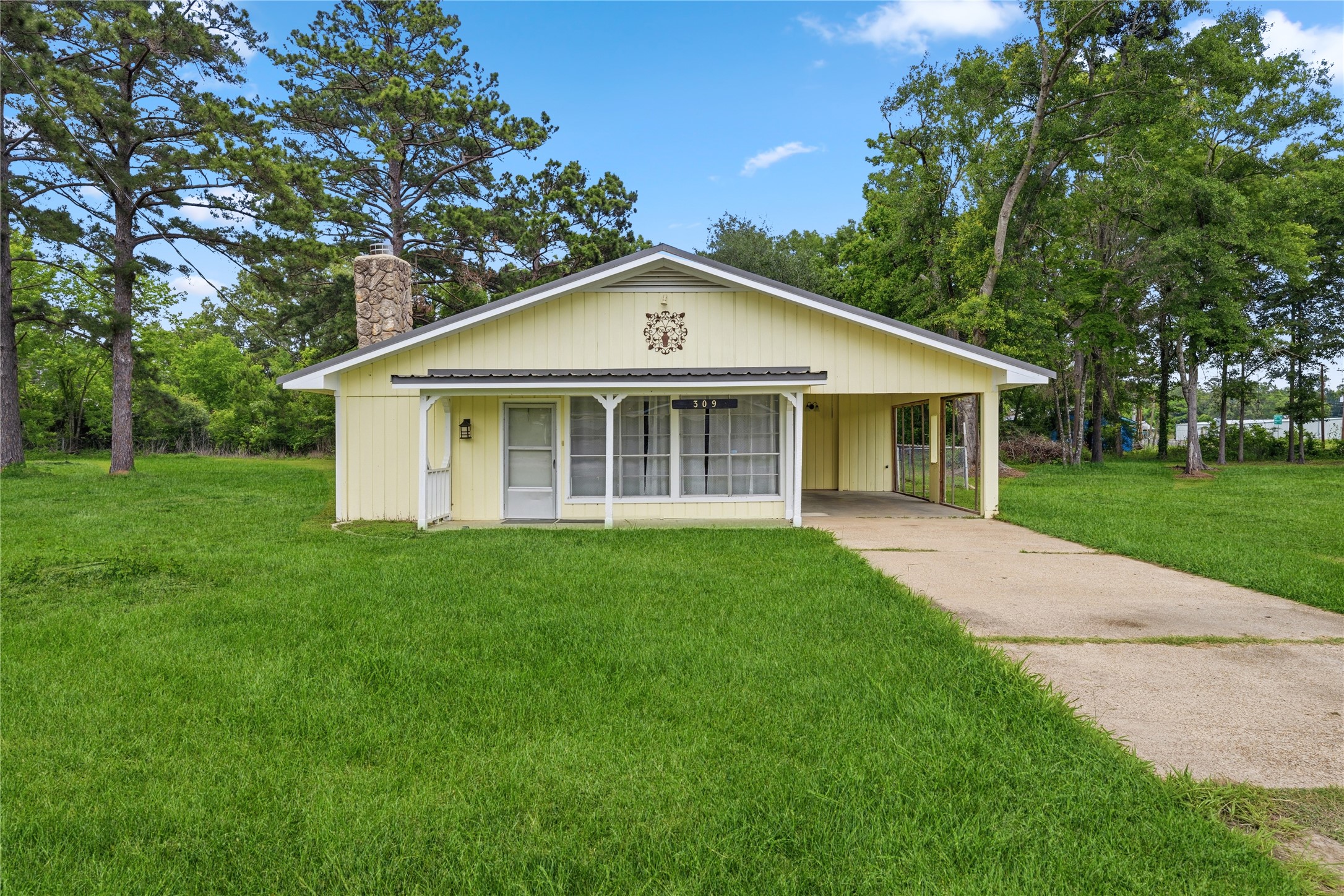 Listing photo 1