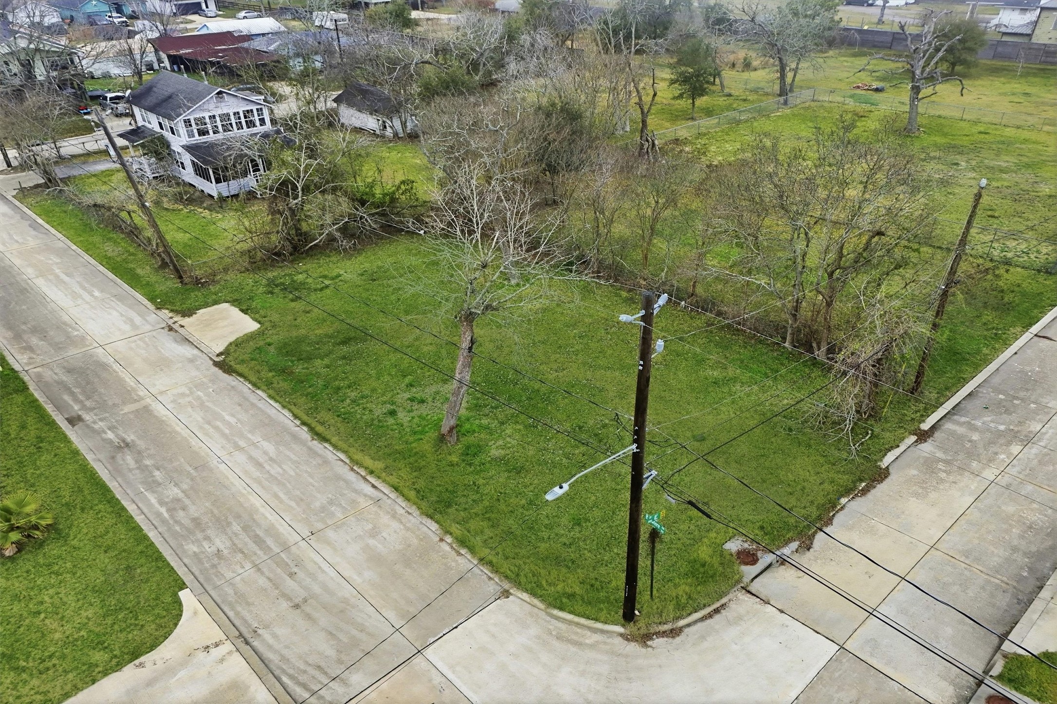 Listing photo 4