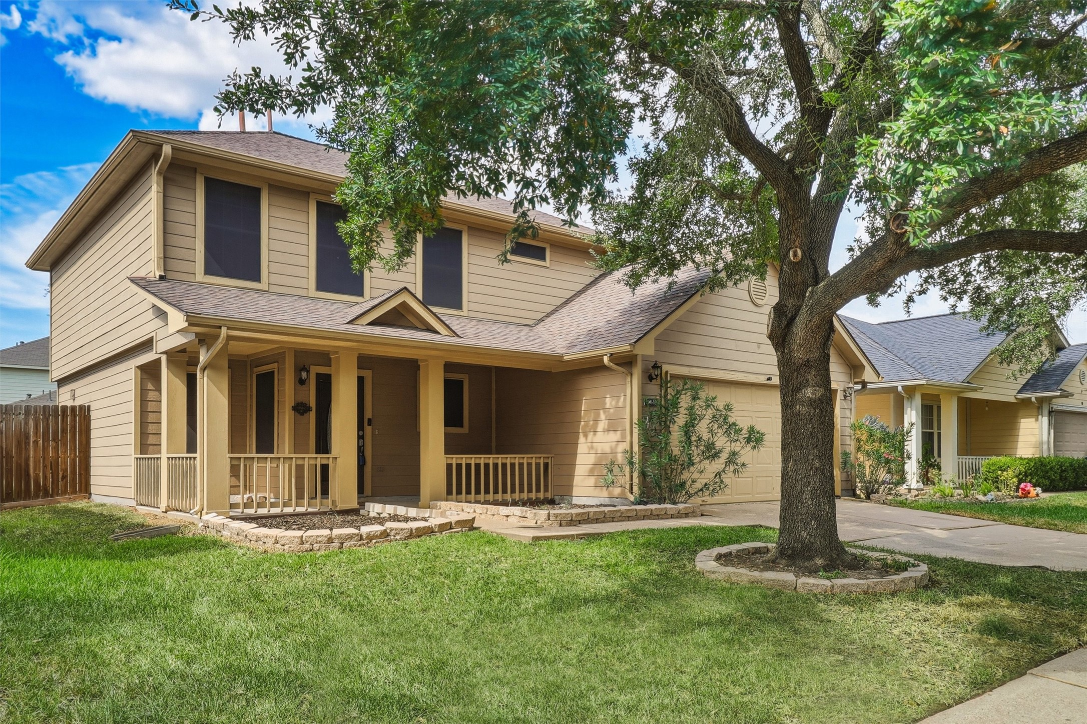 Listing photo 1