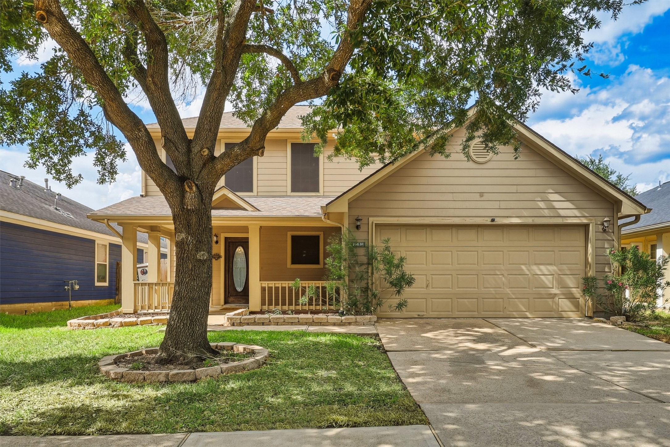 Listing photo 2