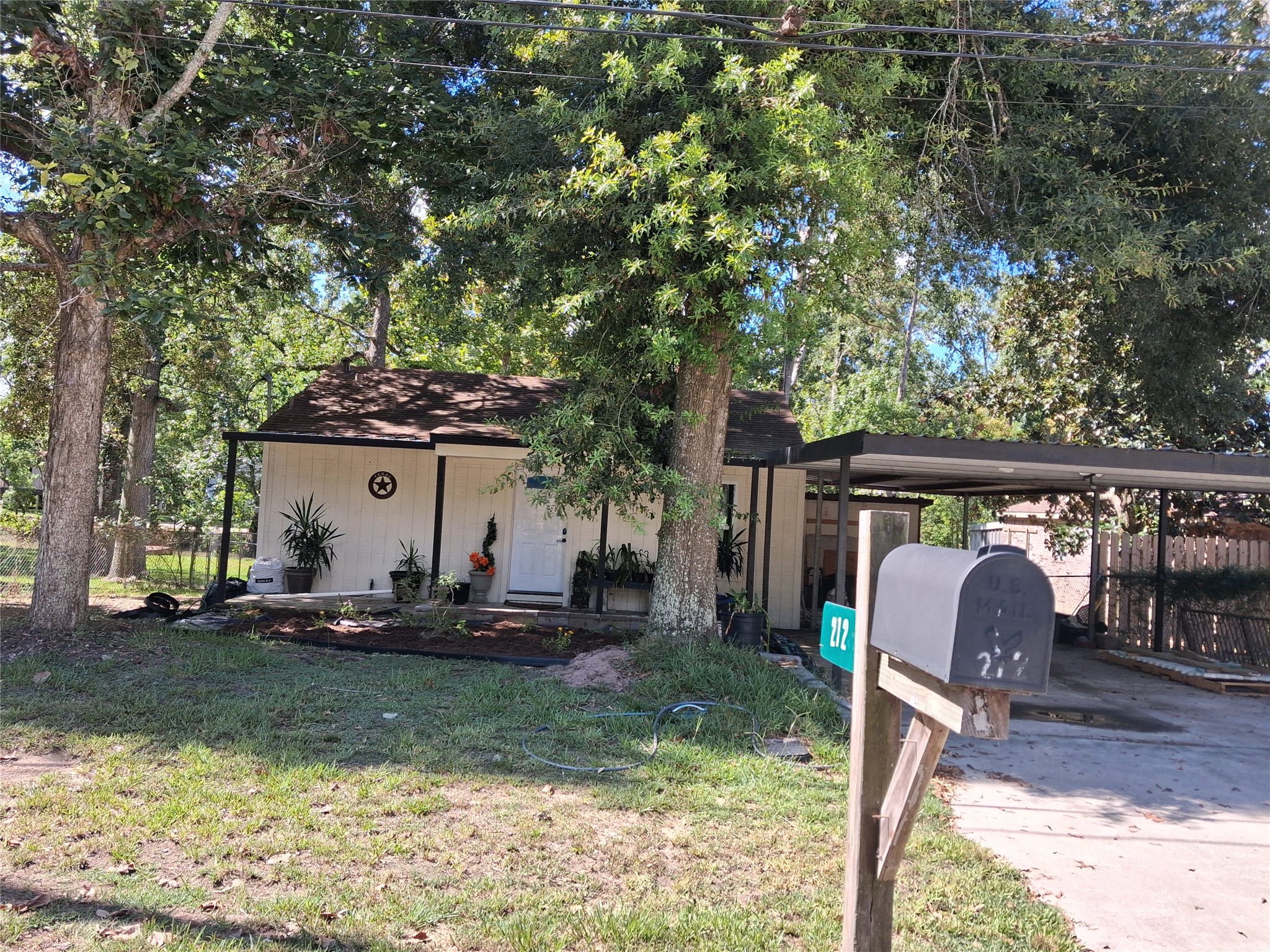 Listing photo 1