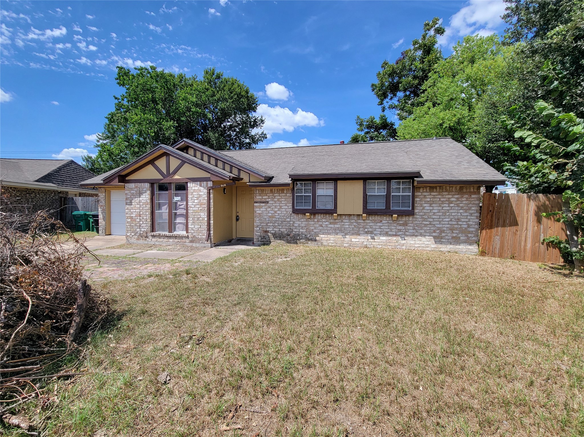 Listing photo 1