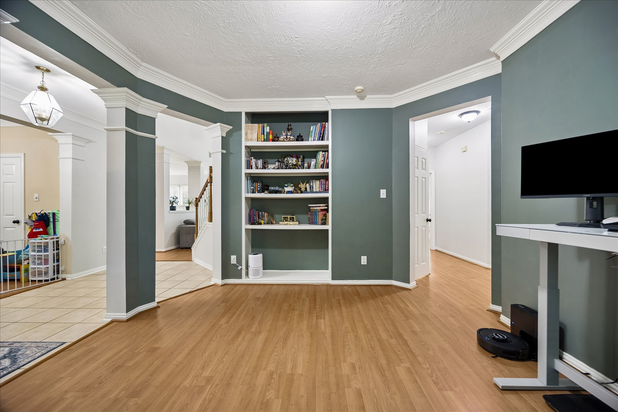 Listing photo 1