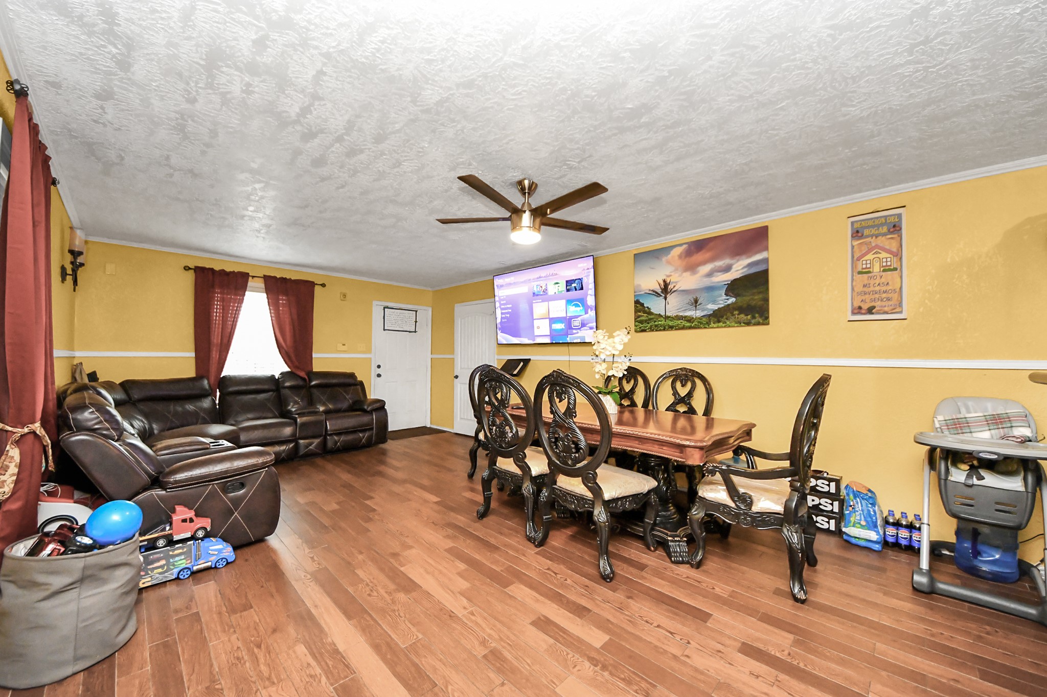 Listing photo 1