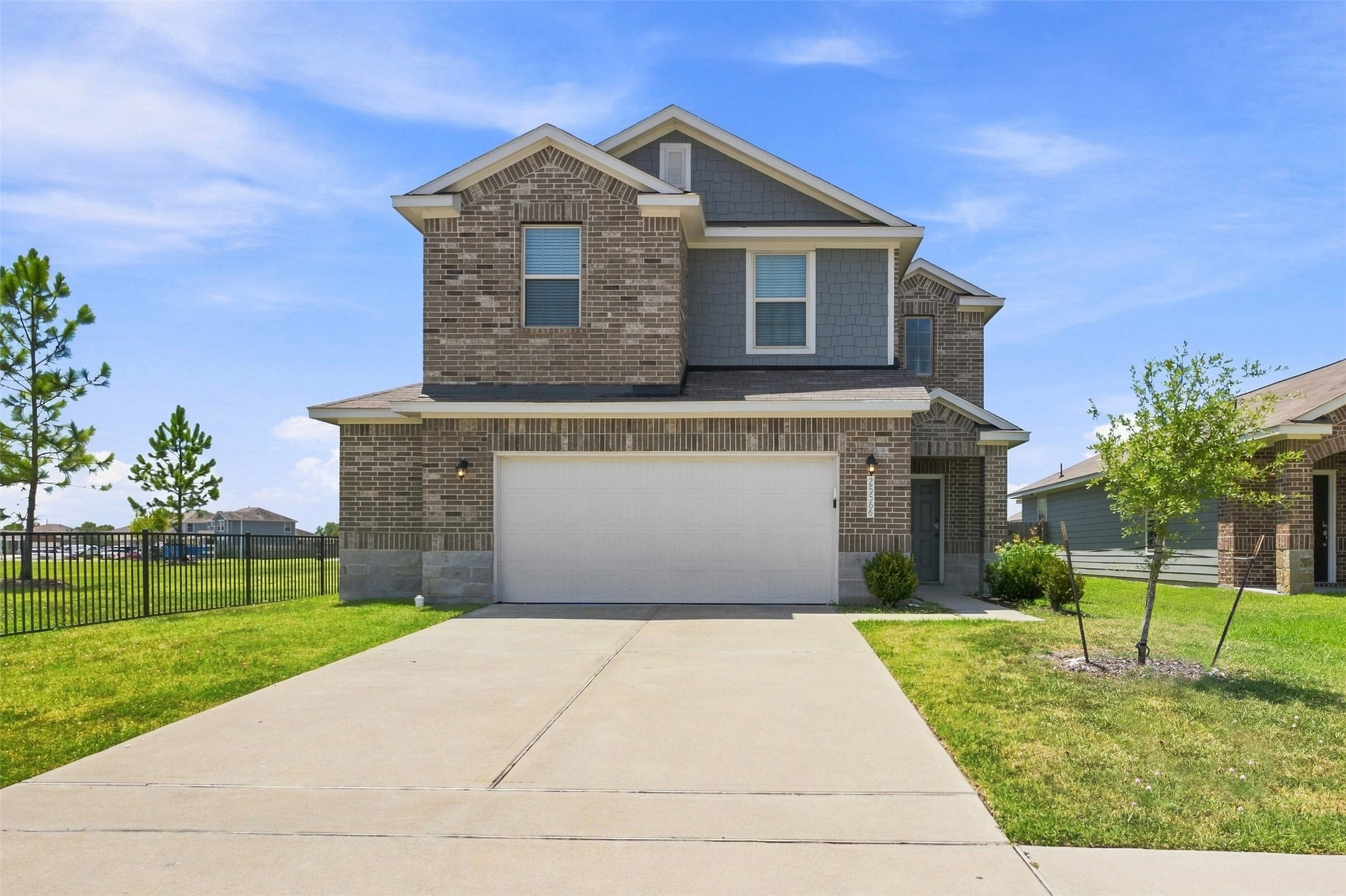 Listing photo 1