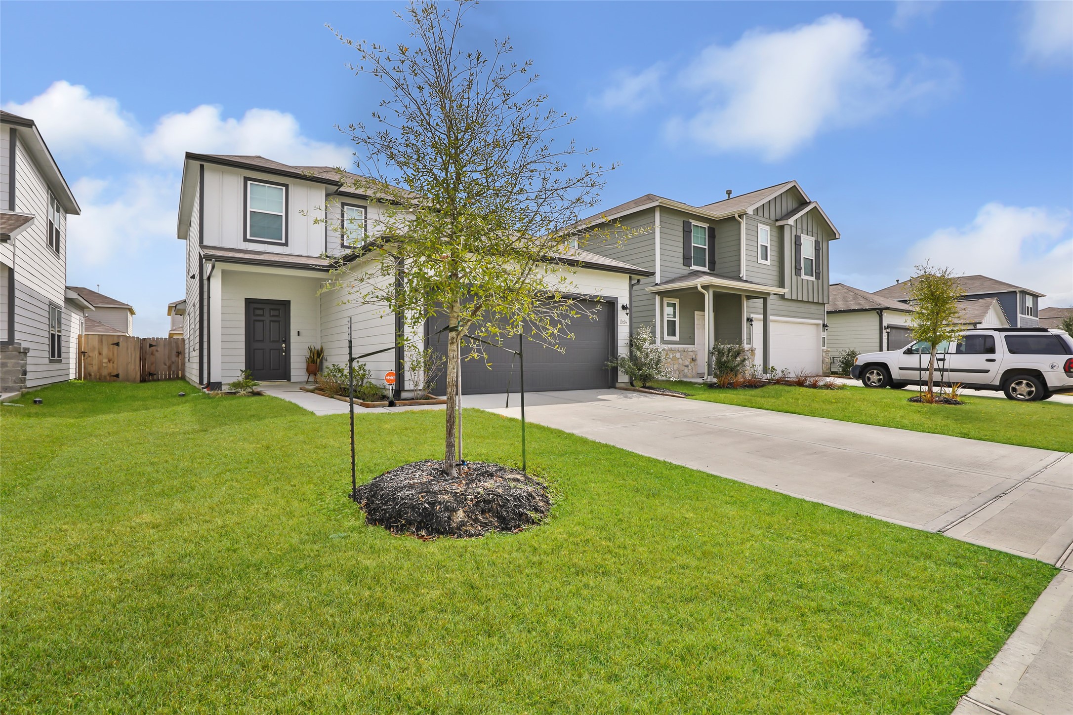 Listing photo 3