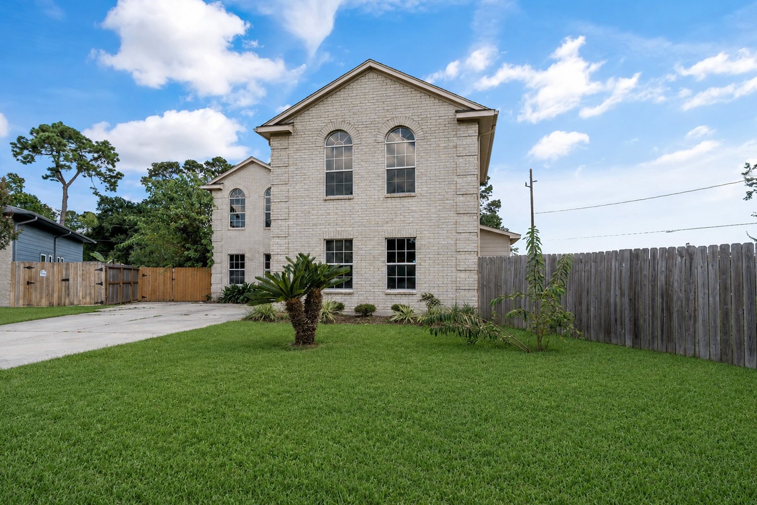 Listing photo 1