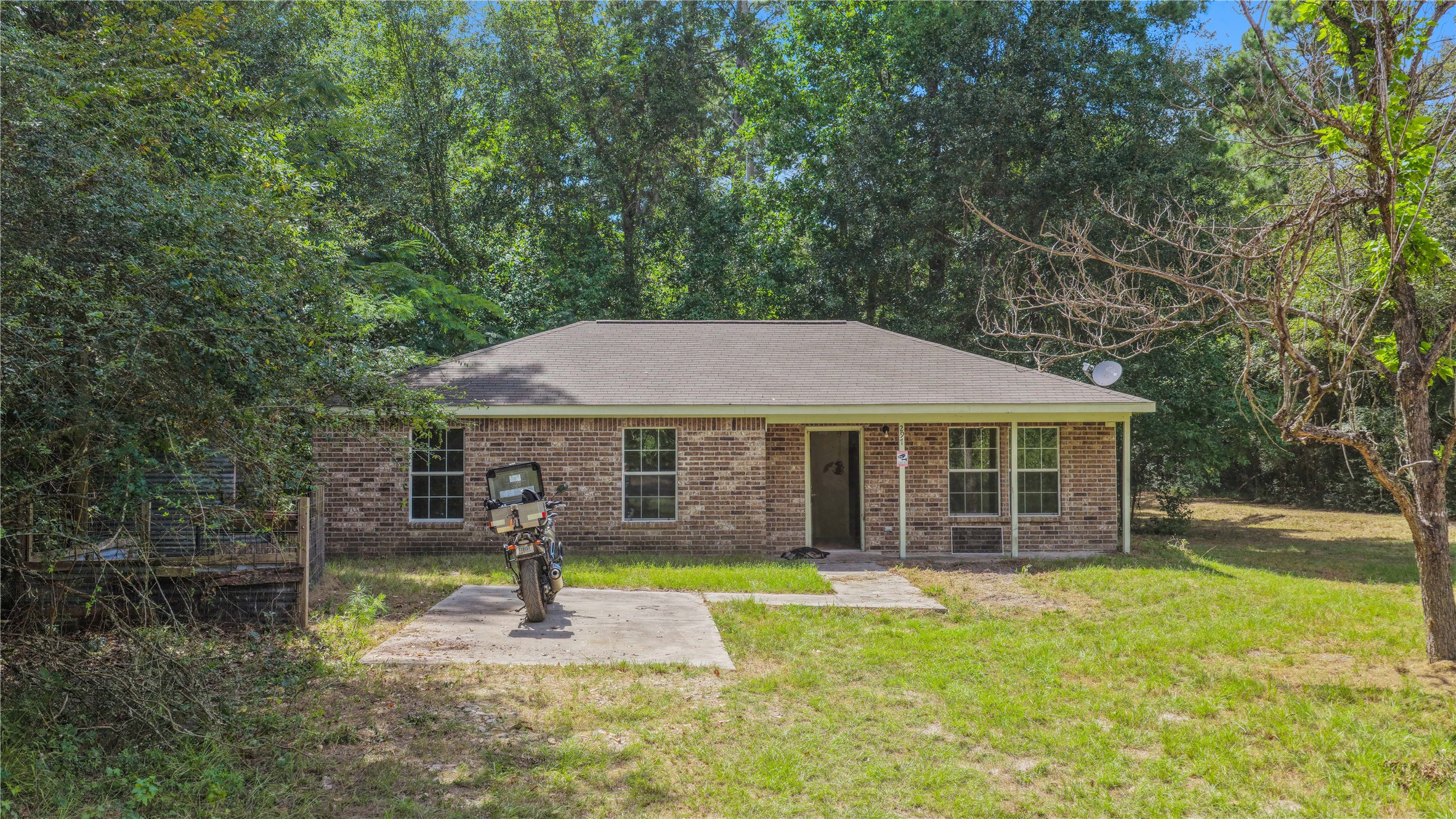 Listing photo 3