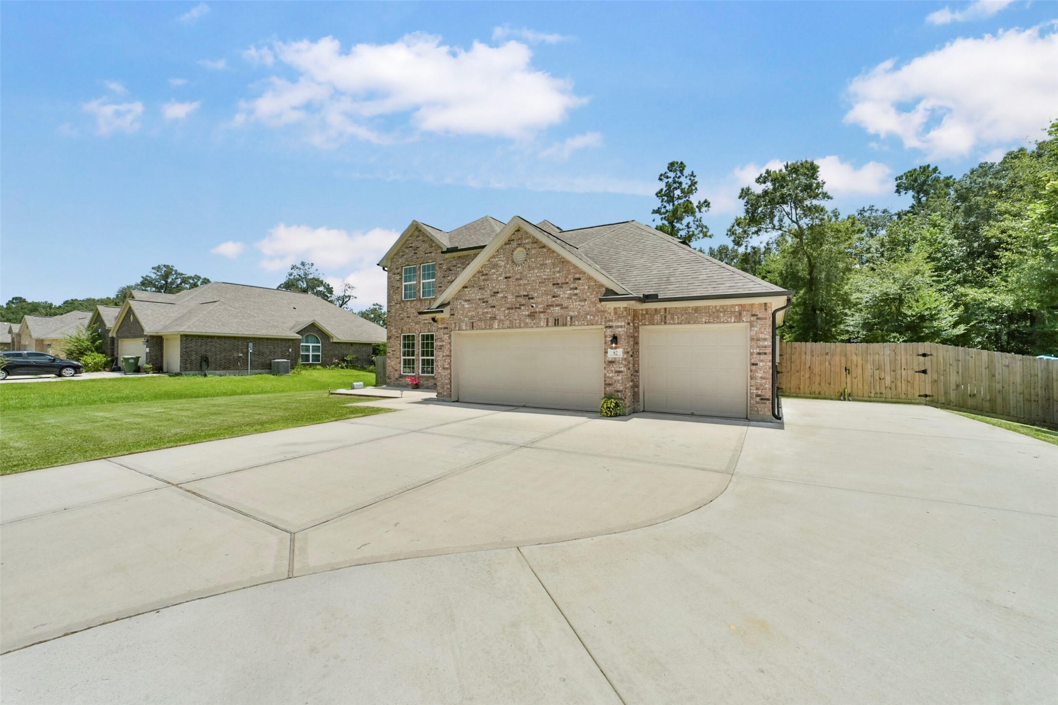 Listing photo 3