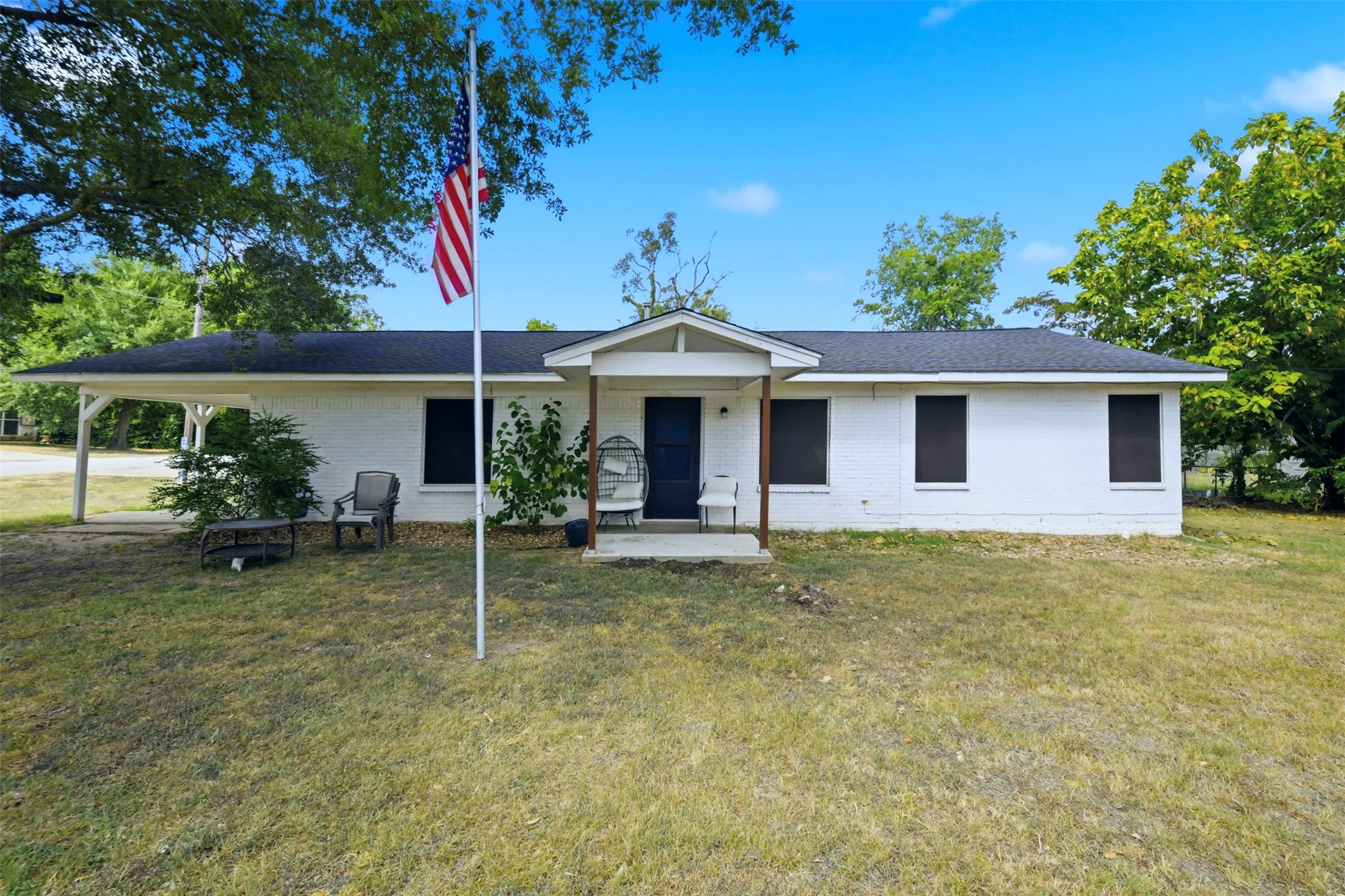 Listing photo 1
