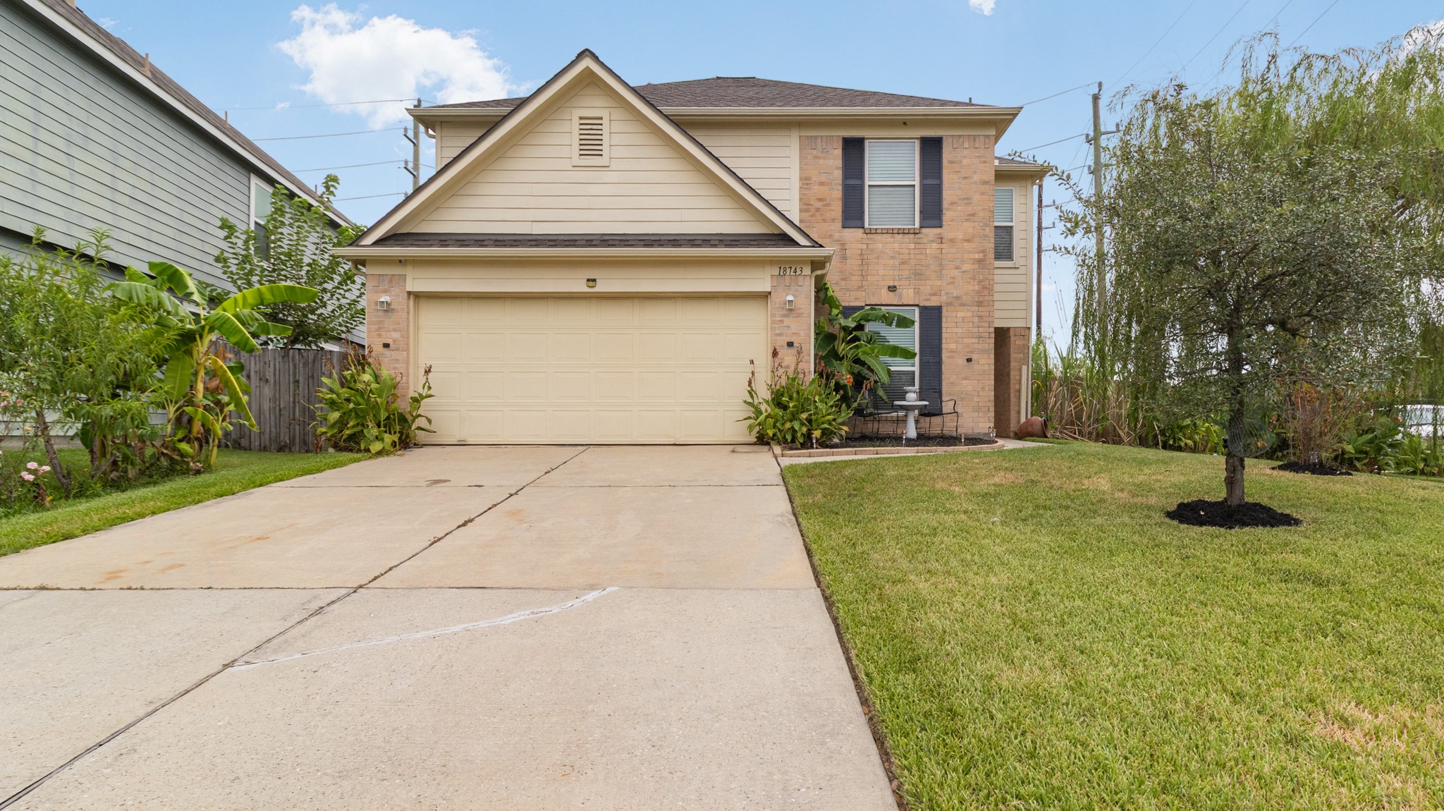 Listing photo 1